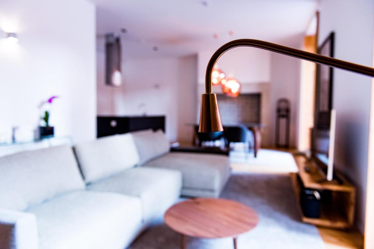 Flora Chiado Apartments by null