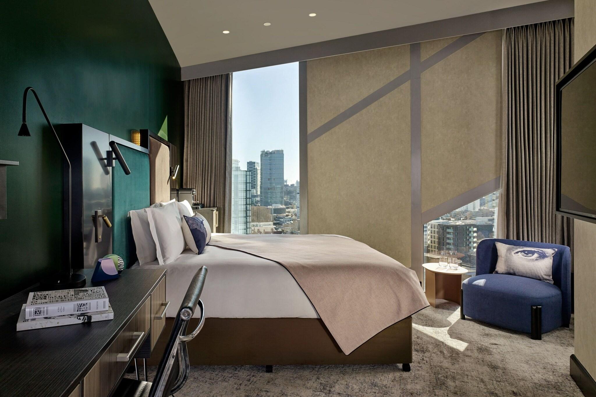 Imagem da galeria de Montcalm East Autograph Collection
