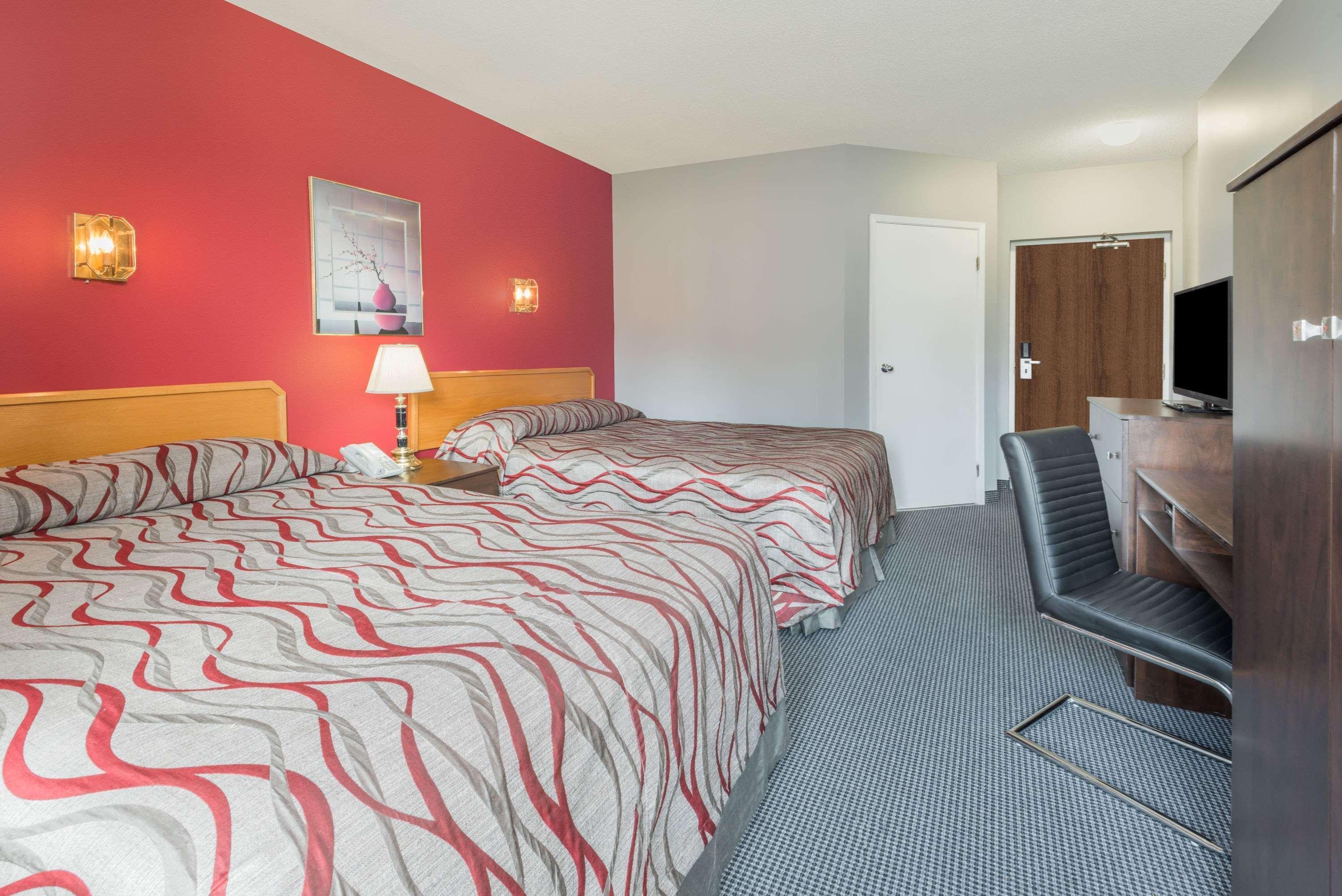 Quad room