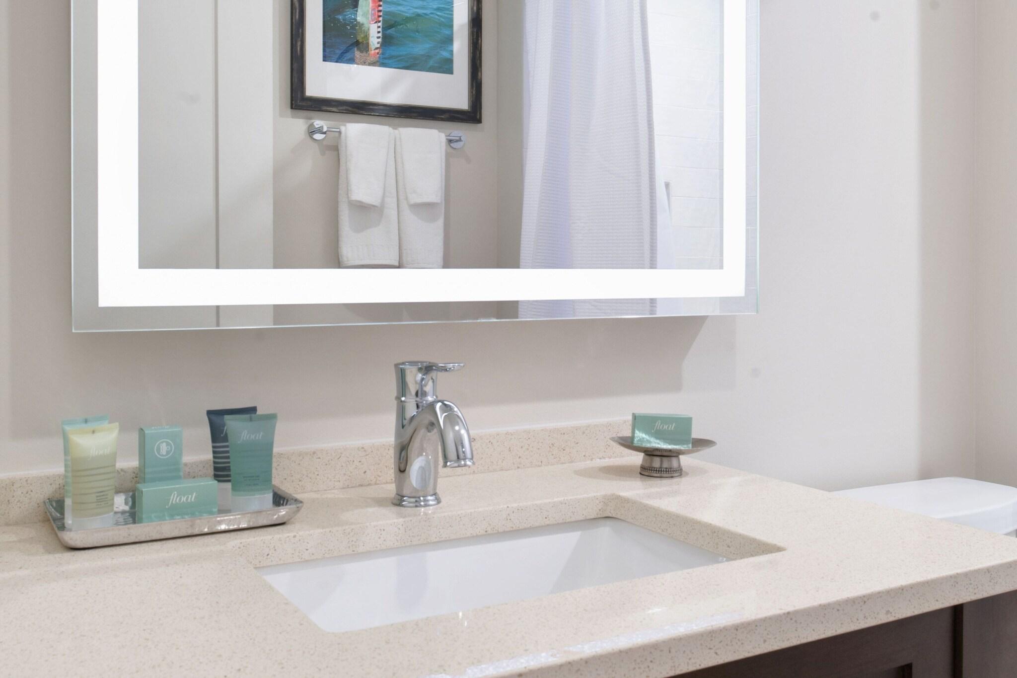 Waterline Villas & Marina, Autograph Collection by null