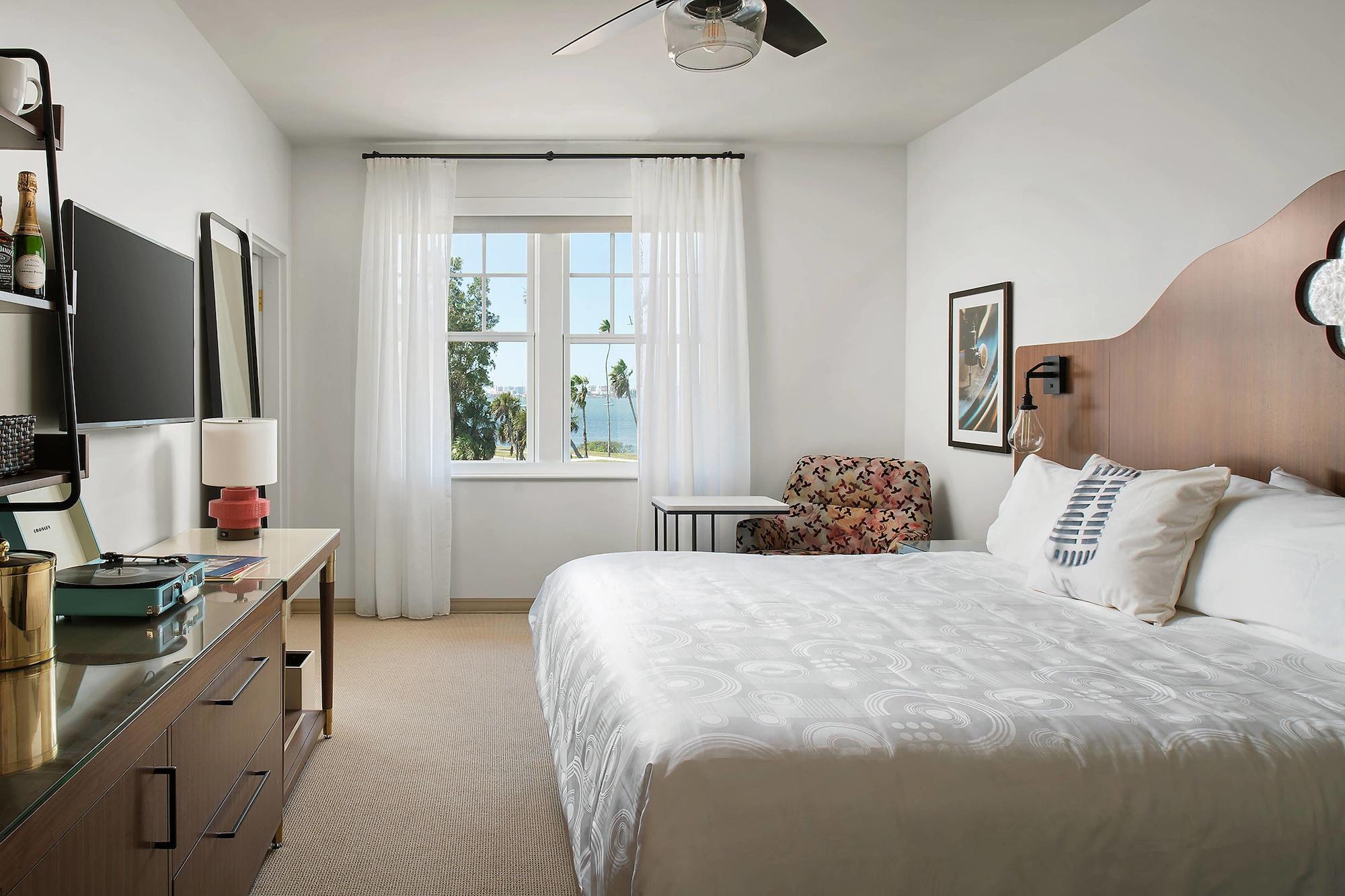 Fenway Hotel, Autograph Collection by null