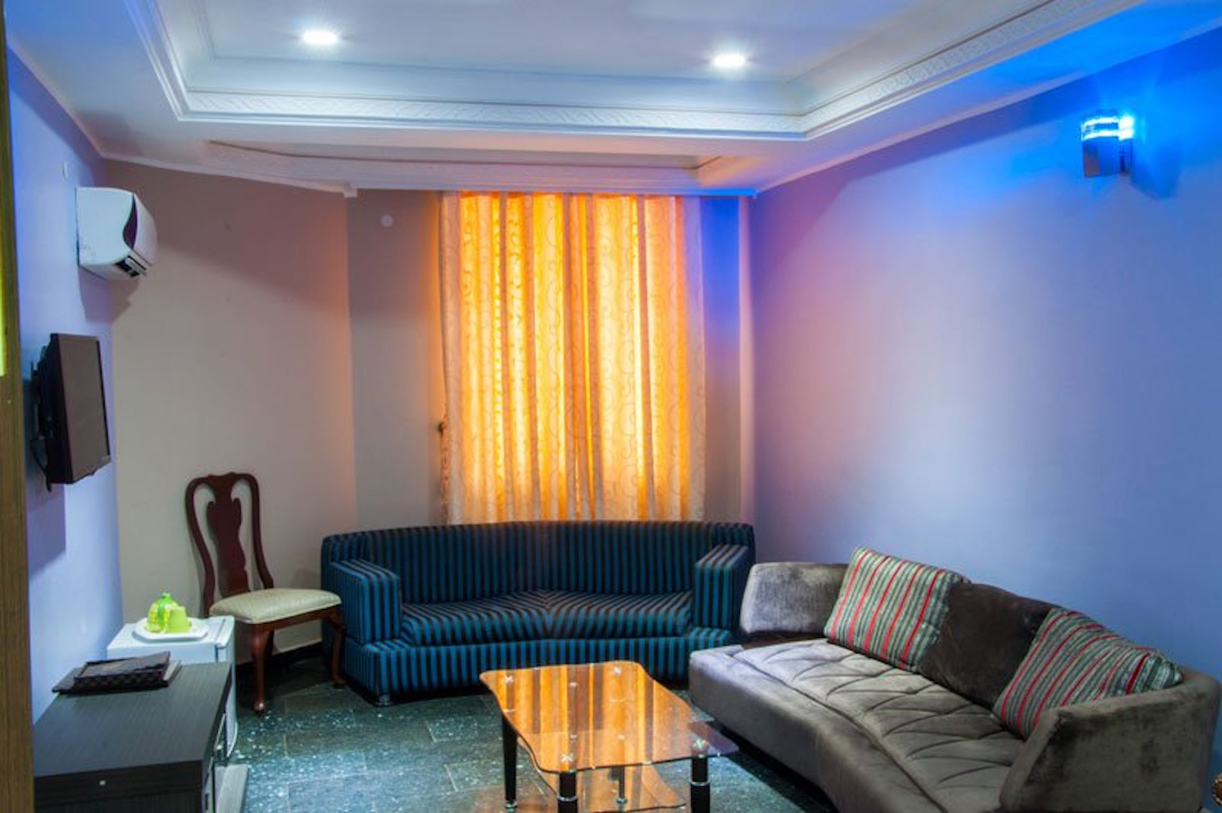 Kapino Suite