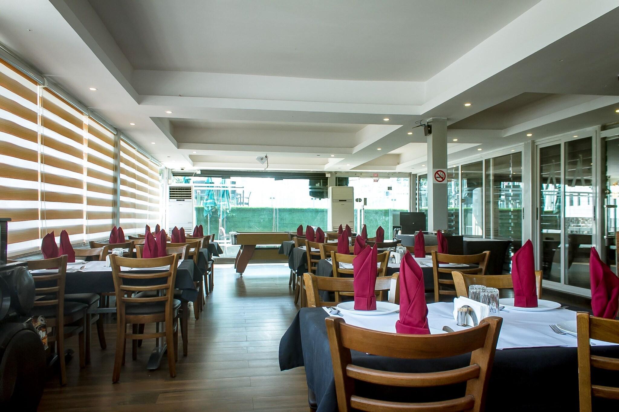 Atlantic Hotel And Suites