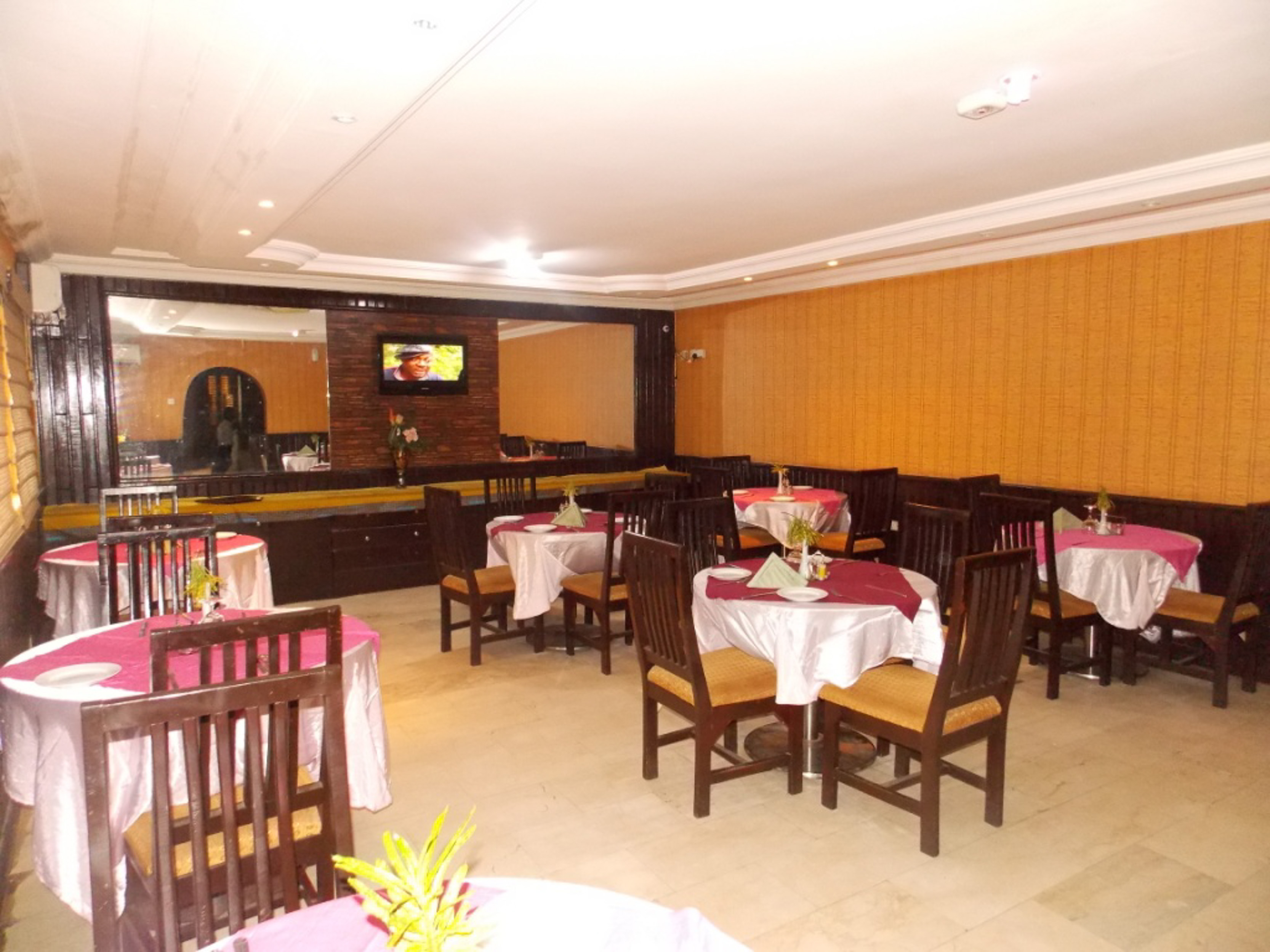 Savannah Suites Hotel