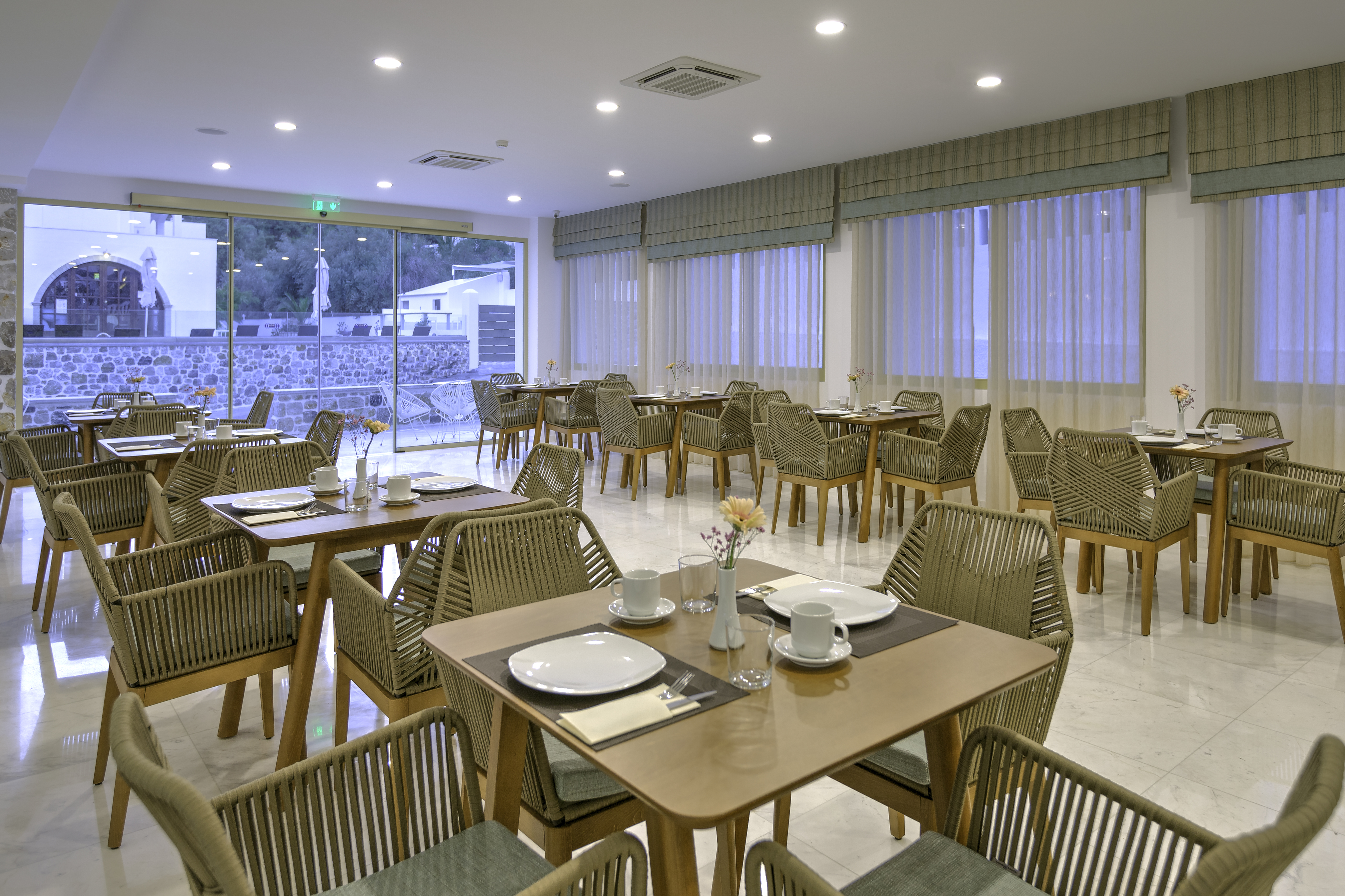Zephyros Hotel