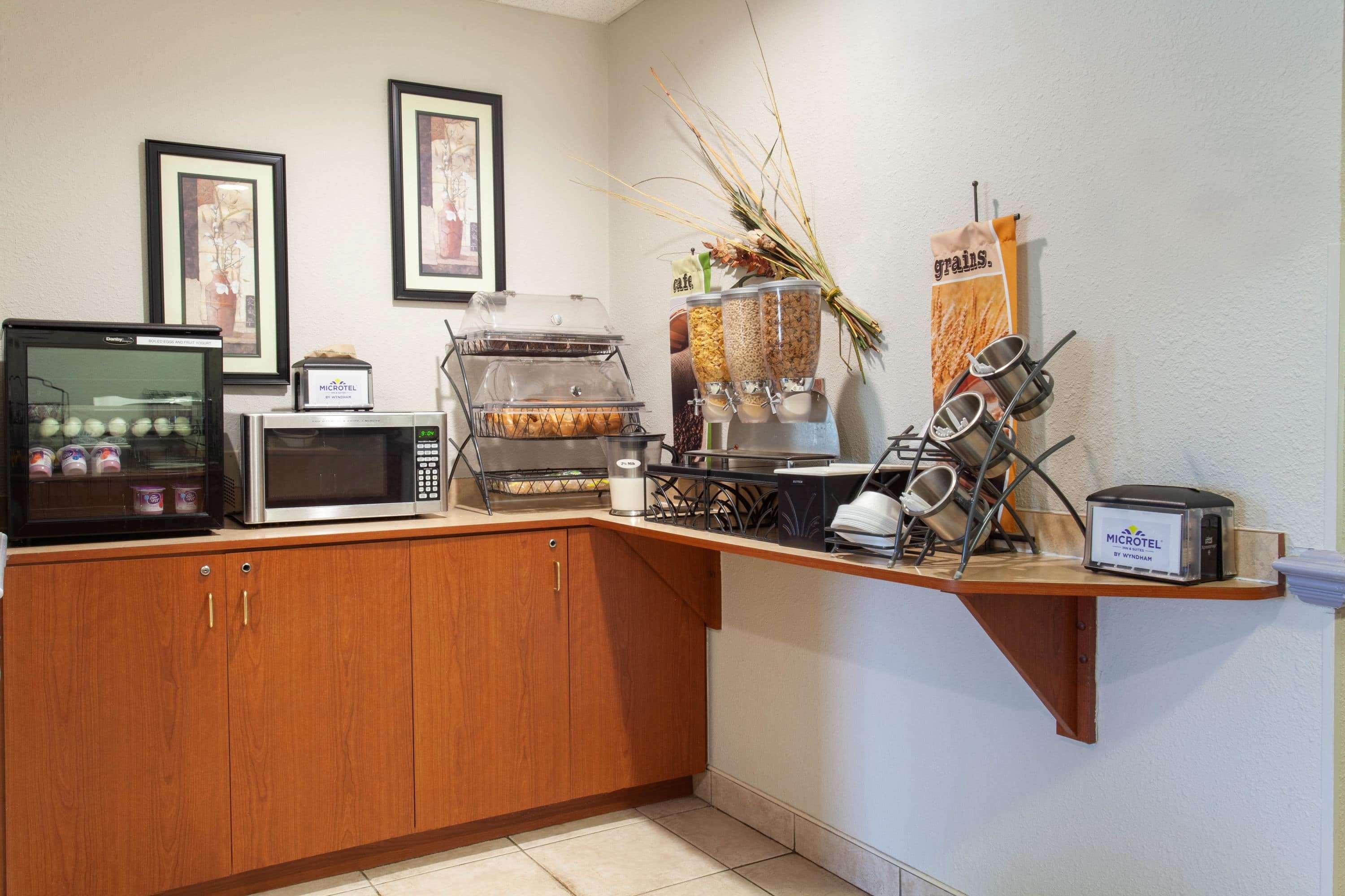 Microtel Inn & Suites By Wyndham Lady Lake/The Vi