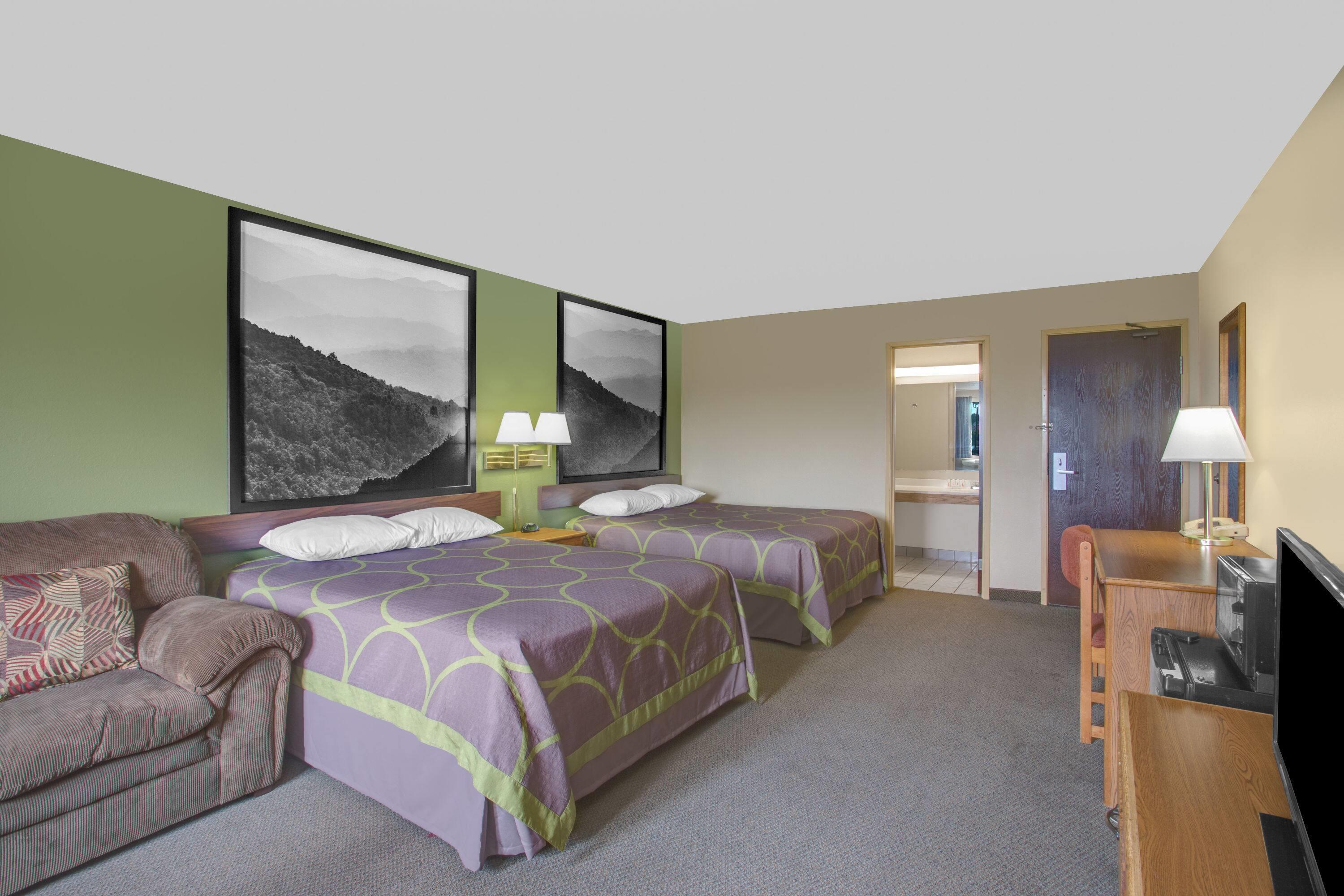 Super 8 By Wyndham Christiansburg/Blacksburg Area