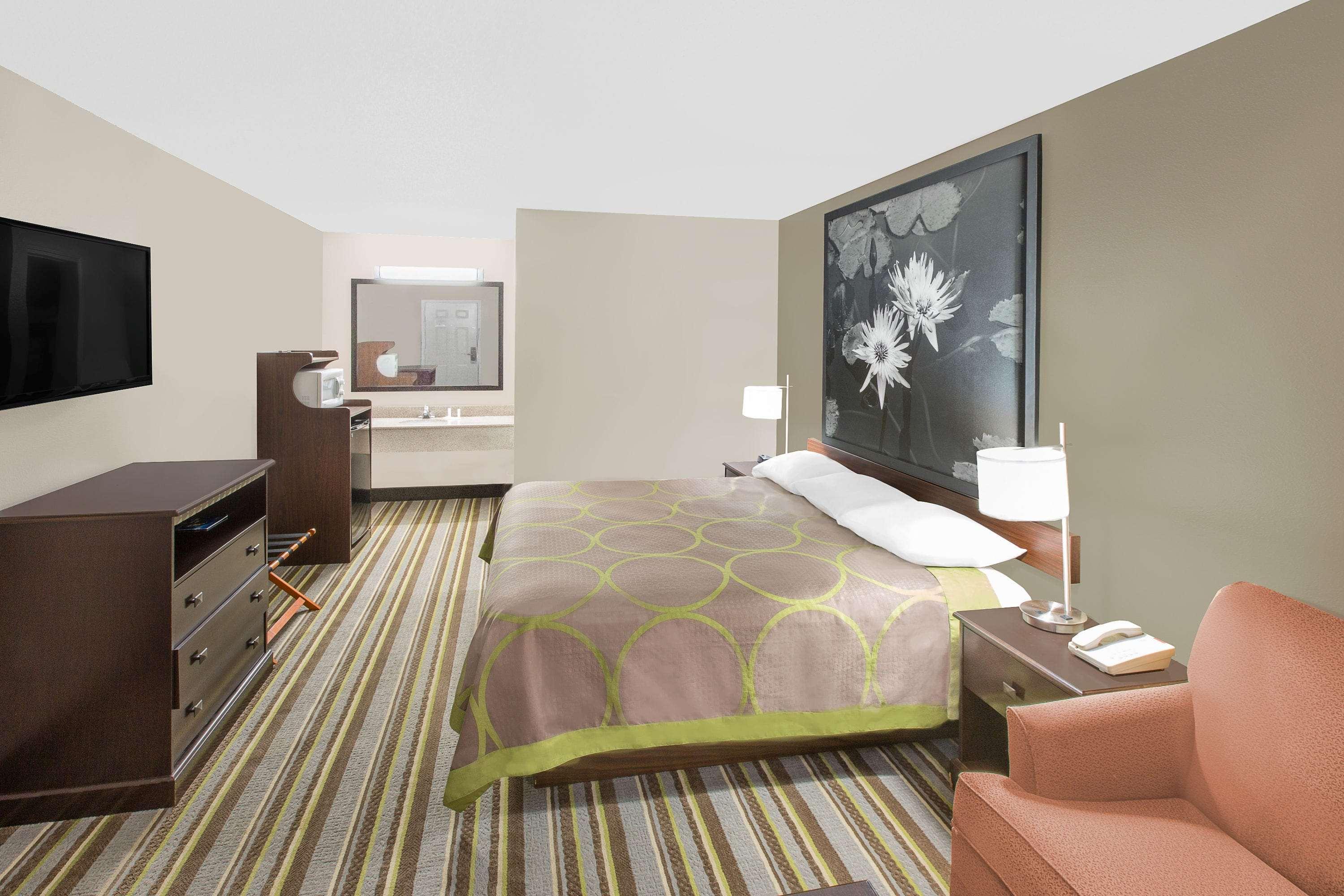 Super 8 by Wyndham Bay St. Louis