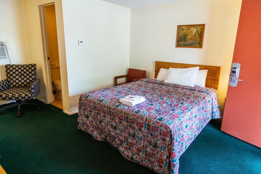 Knights Inn Pulaski