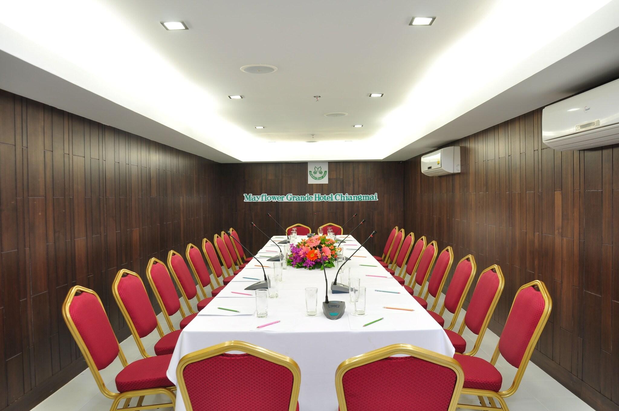 May Flower Grande Hotel by null