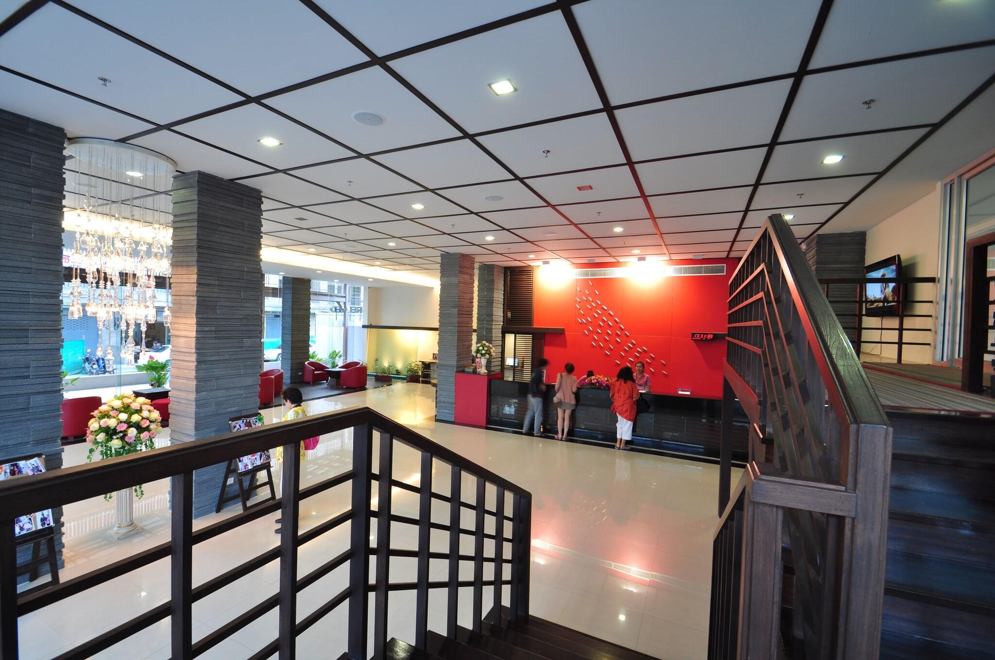 May Flower Grande Hotel by null