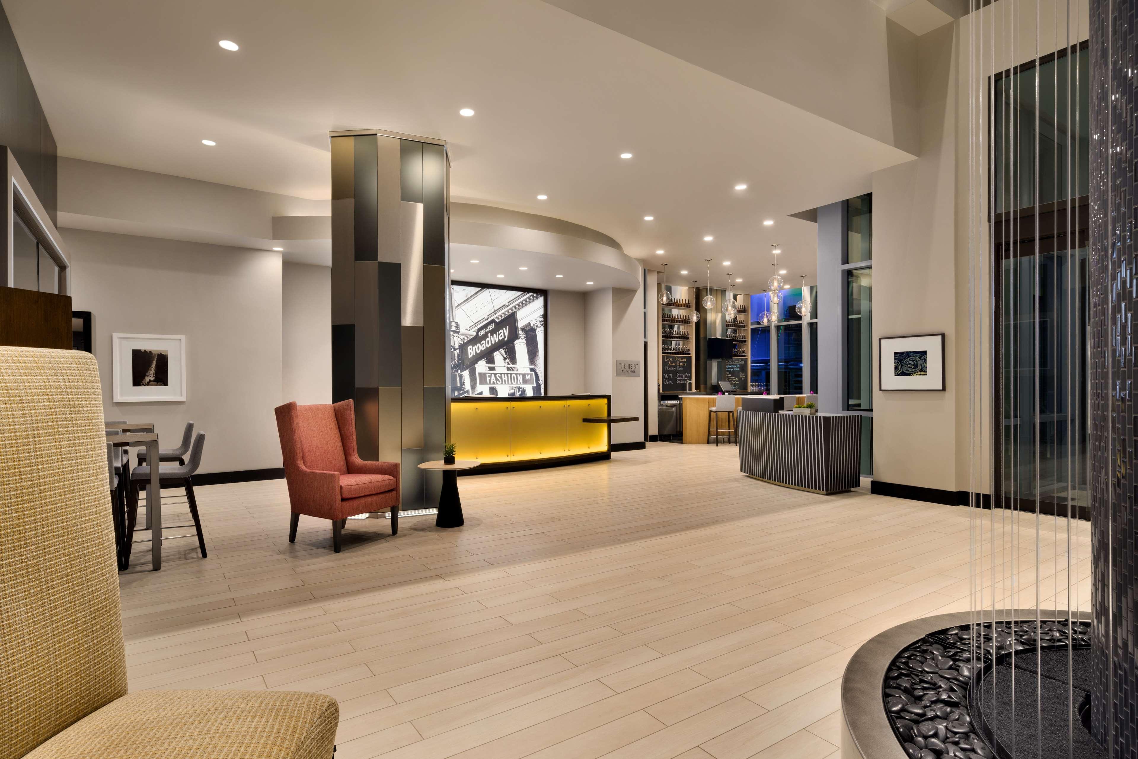 Галерея изображений Embassy Suites By Hilton Newyorkmanhattan Times Sq