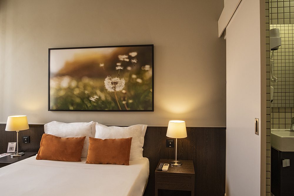 Riversuites by null