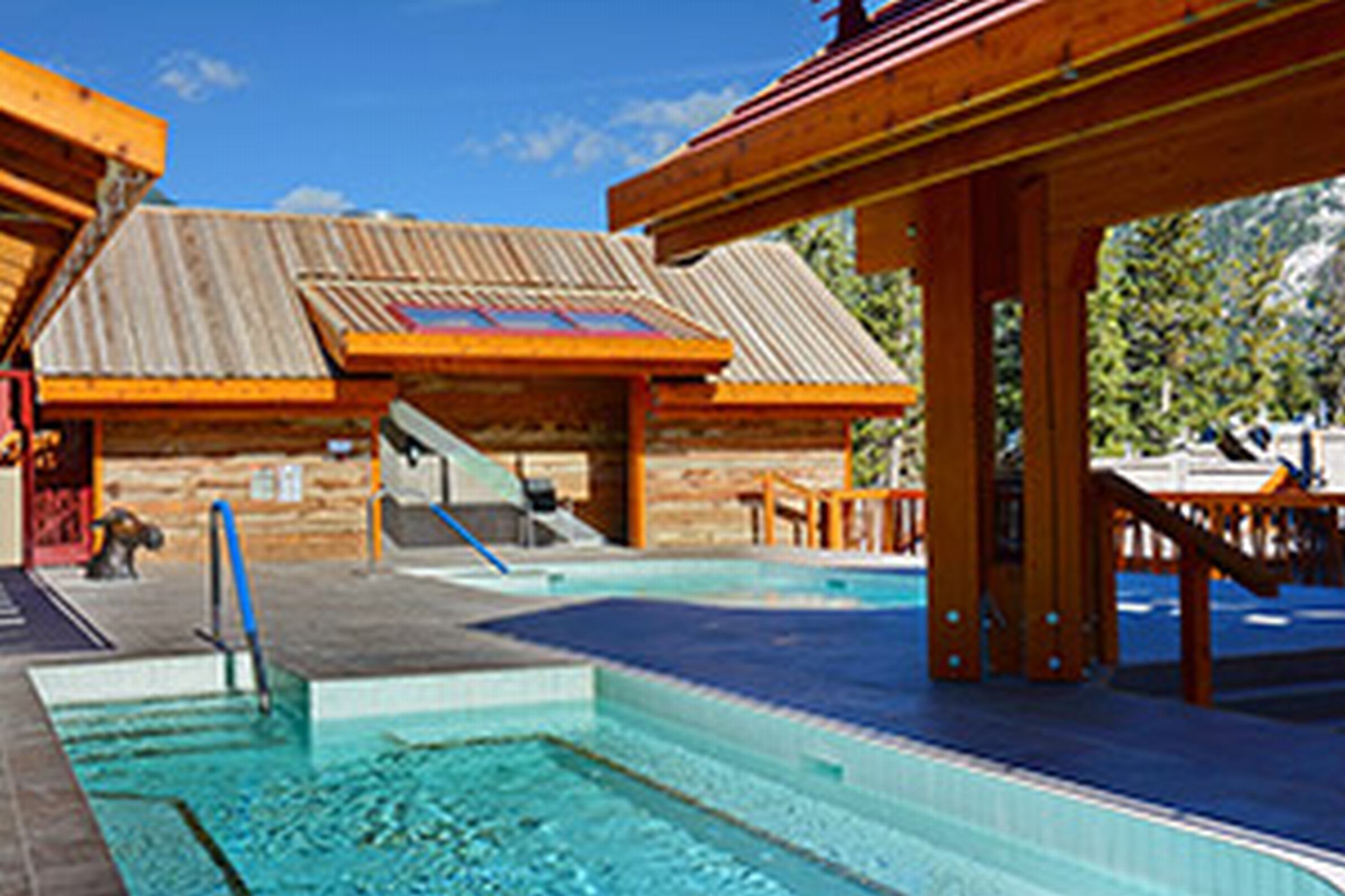 Moose Hotel & Suites by null