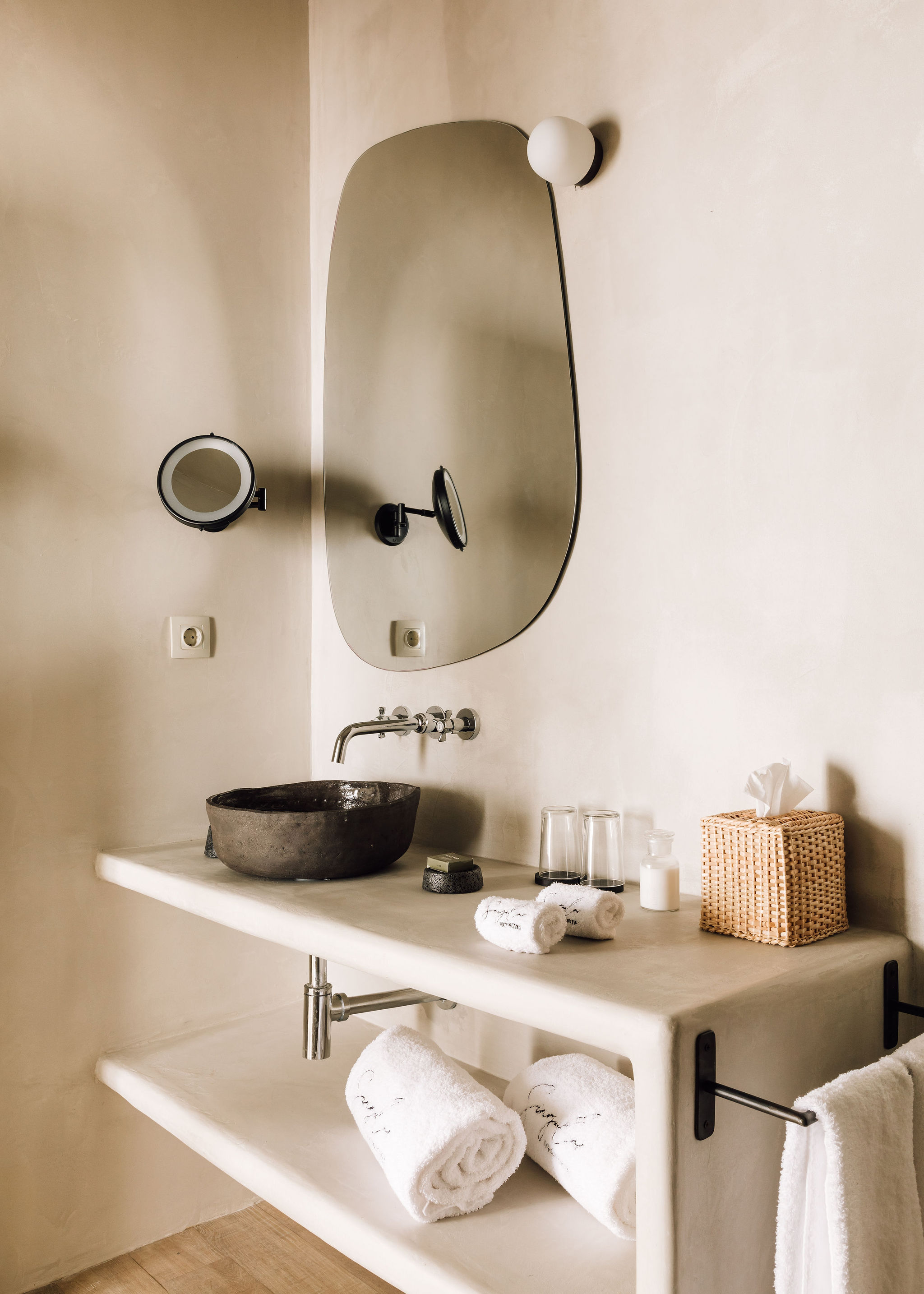 White Exclusive Suites & Villas