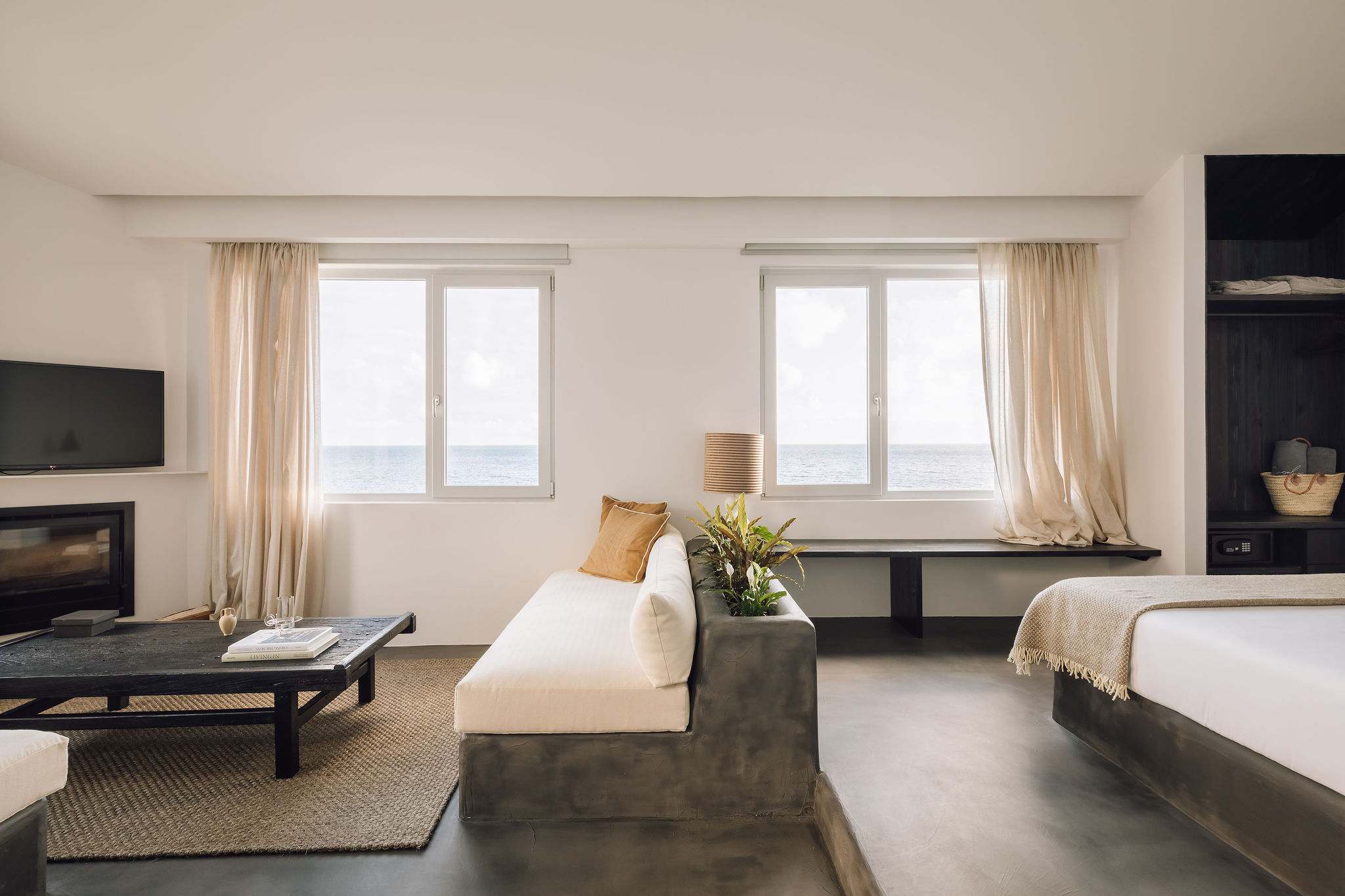 White Exclusive Suites & Villas by null