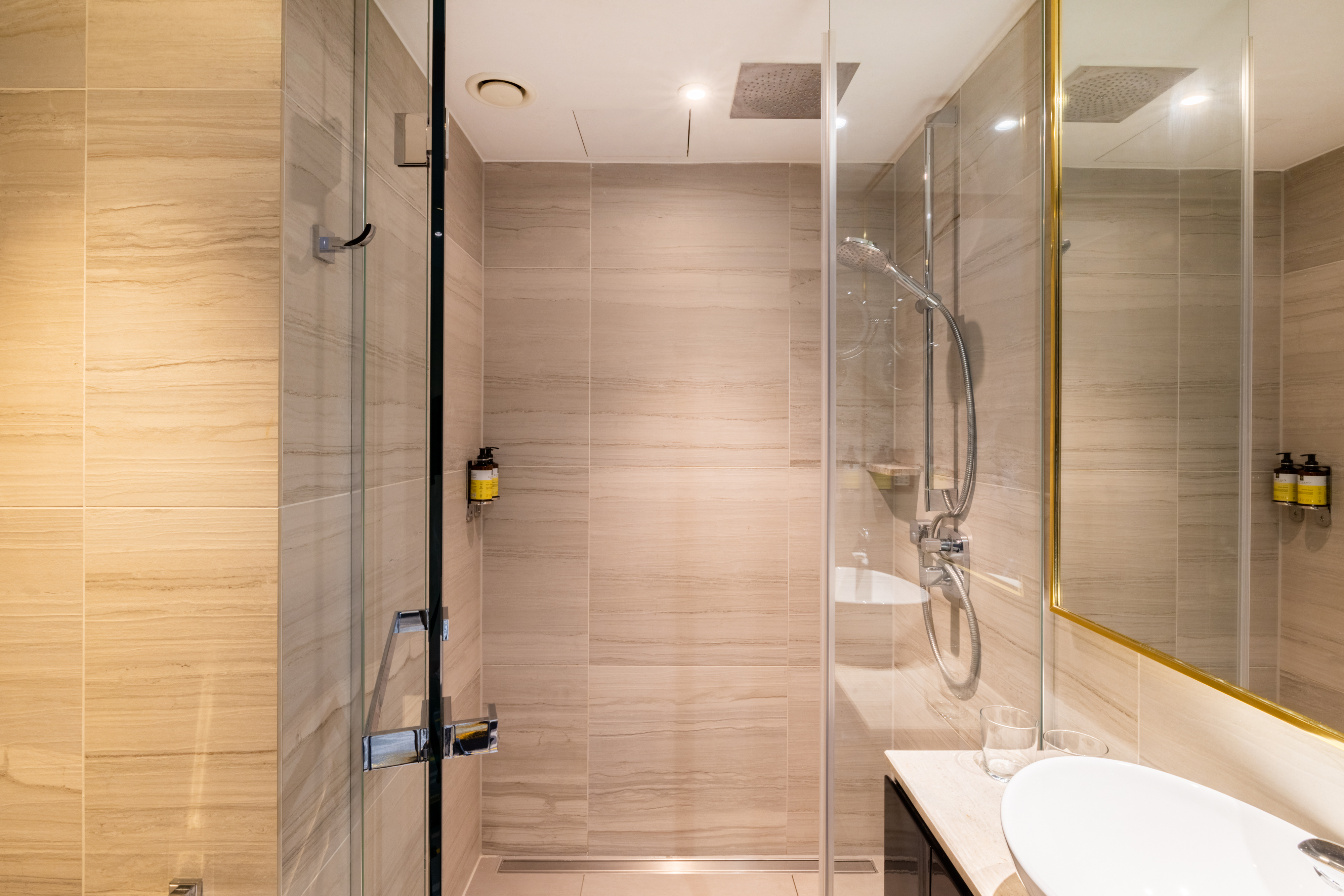 Imagem da galeria de Leonardo Hotel Aldgate - Formerly Hotel Saint