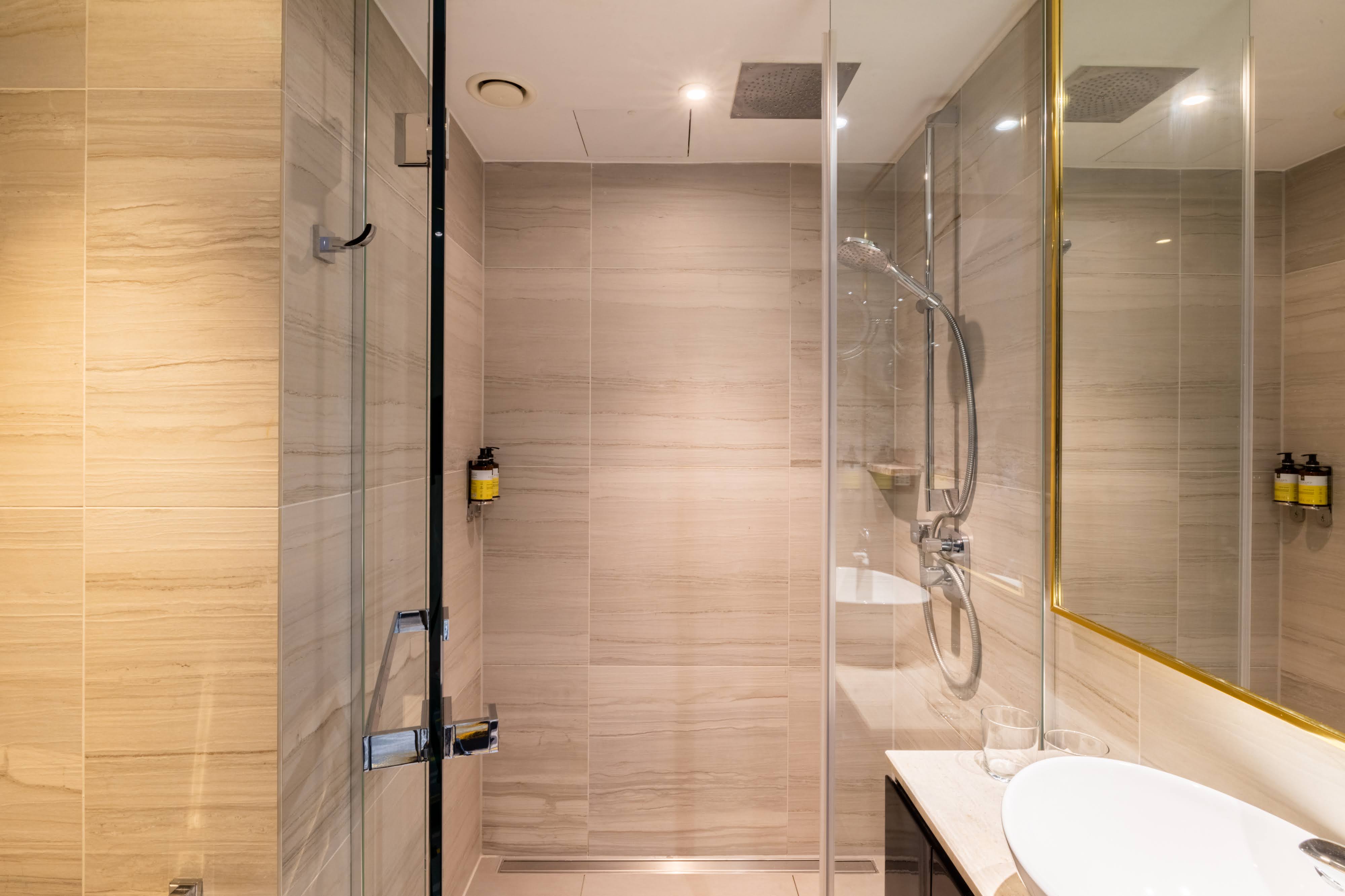 Imagem da galeria de Leonardo Hotel Aldgate - Formerly Hotel Saint