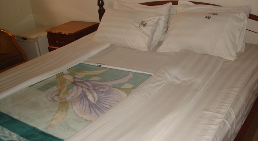 Acholi Inn