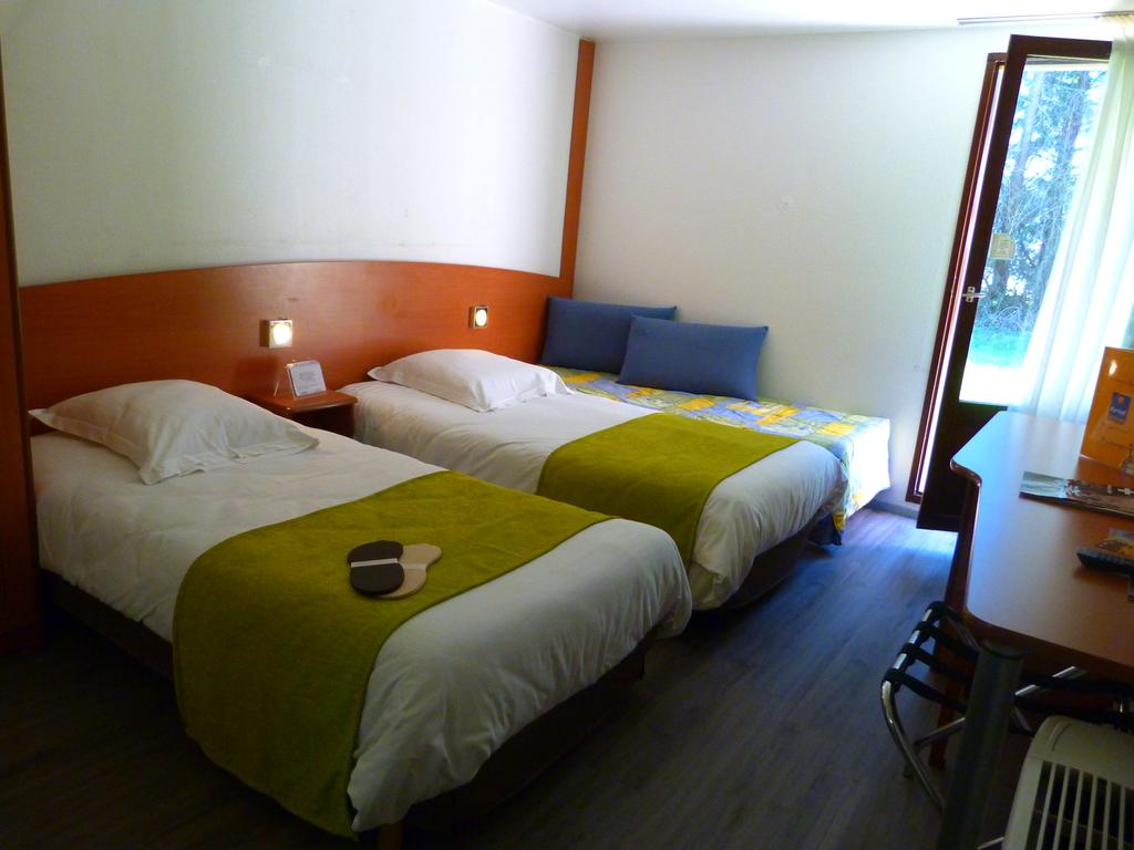Chambre avec 2 lits