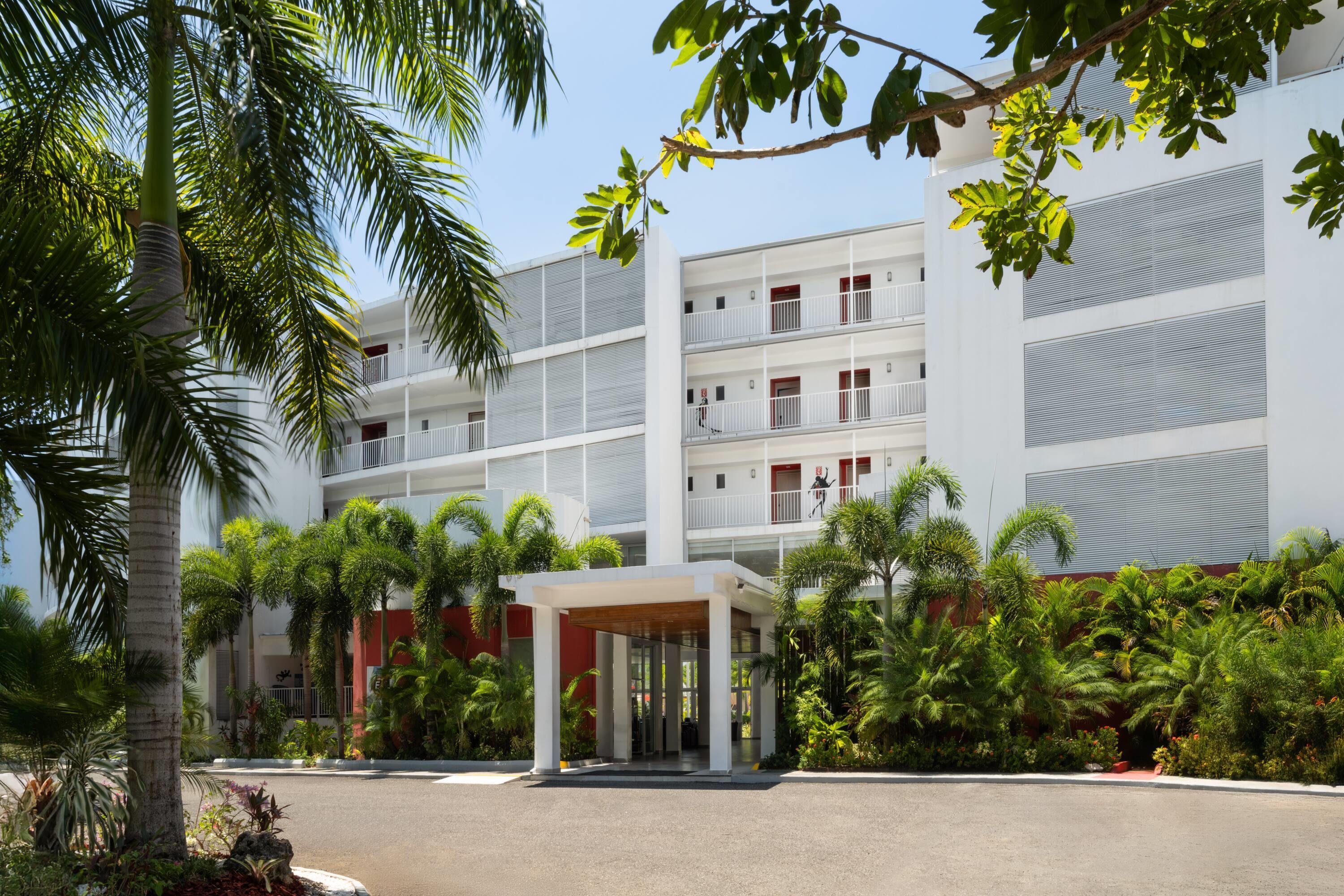 Grand Decameron Montego Beach by null