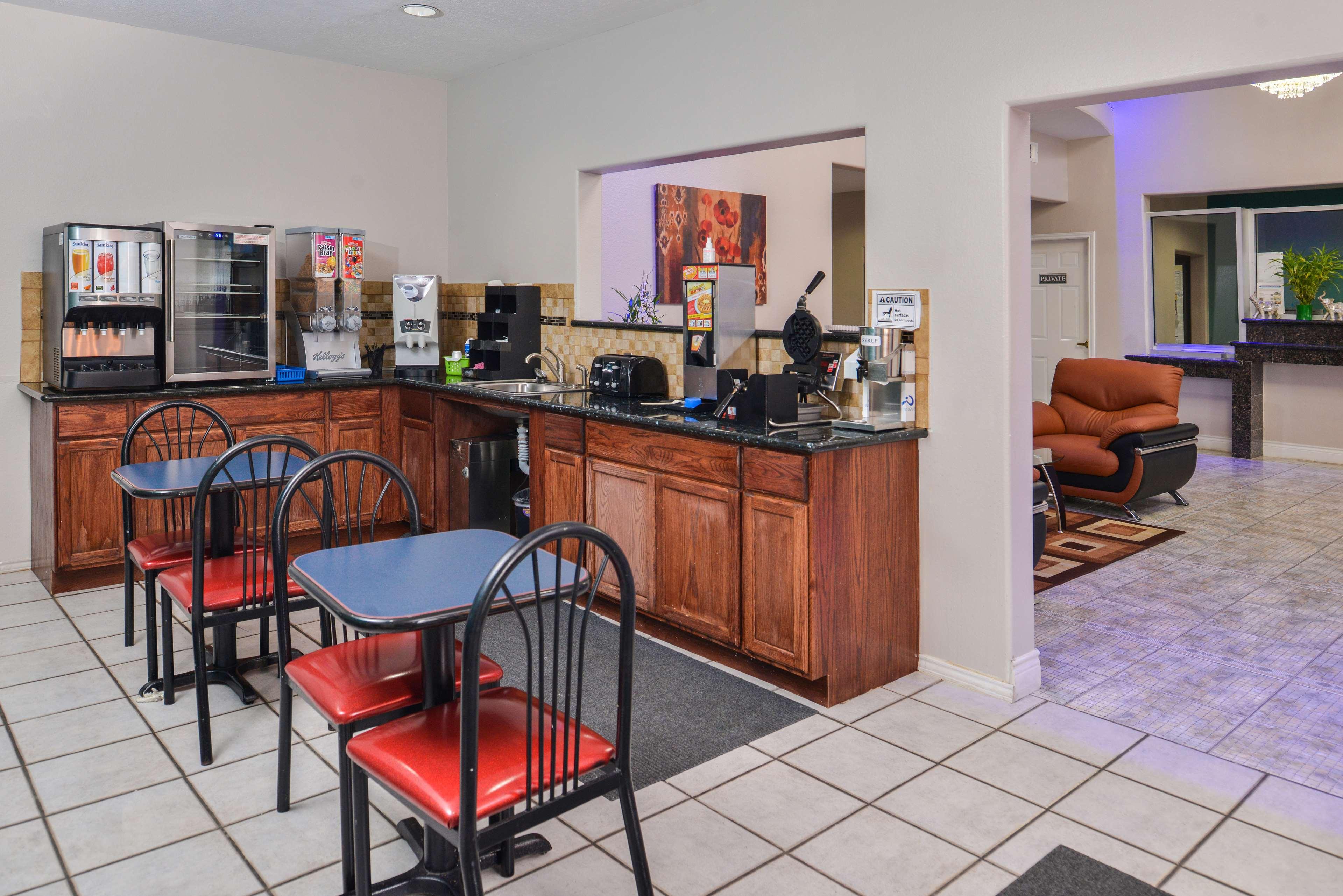 Americas Best Value Inn&SuitesHouston Fm 1960/ I45