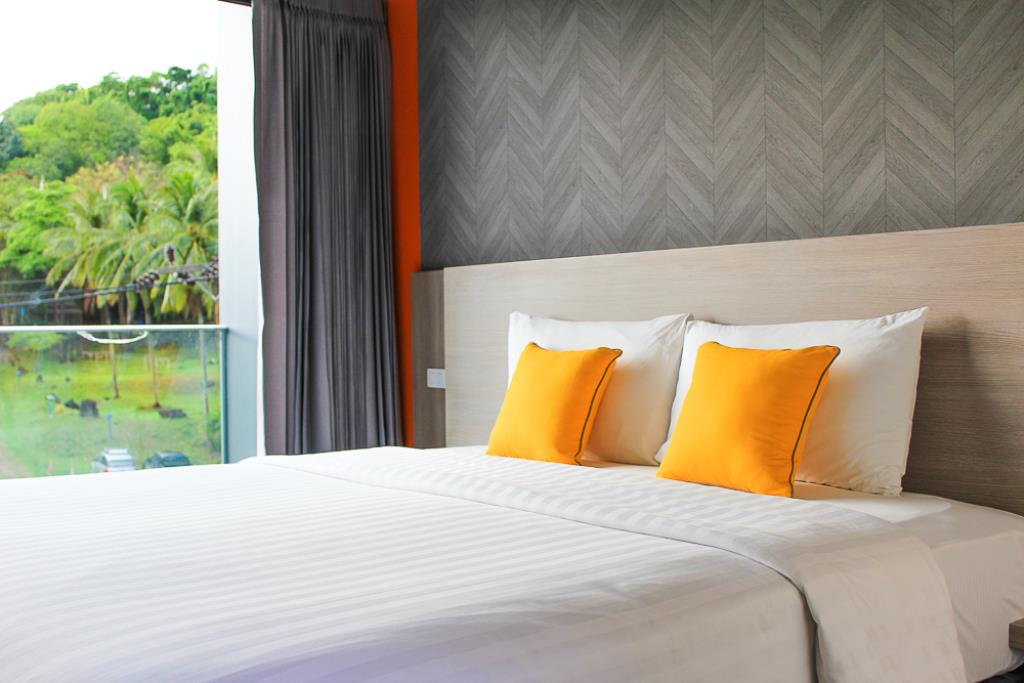 Wake Up Aonang Hotel