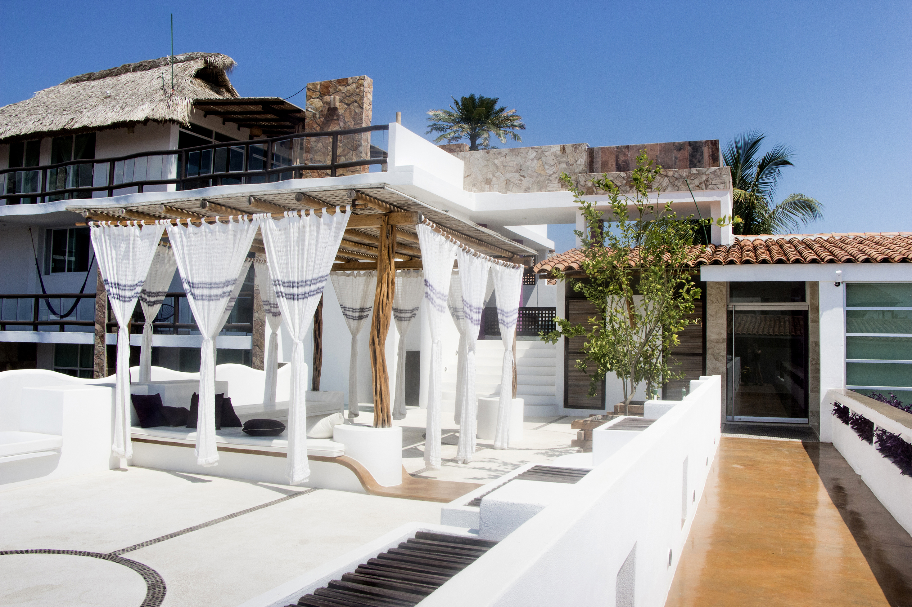 HOTEL ROCKAWAY by null
