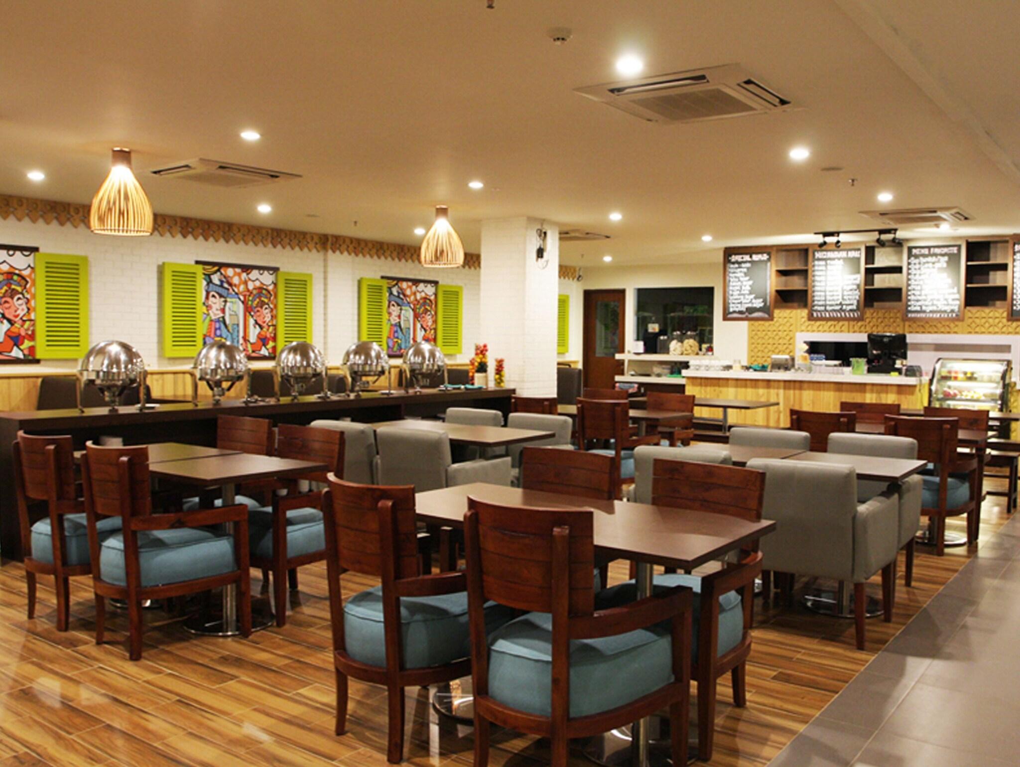 MaxoneHotel at Kramat