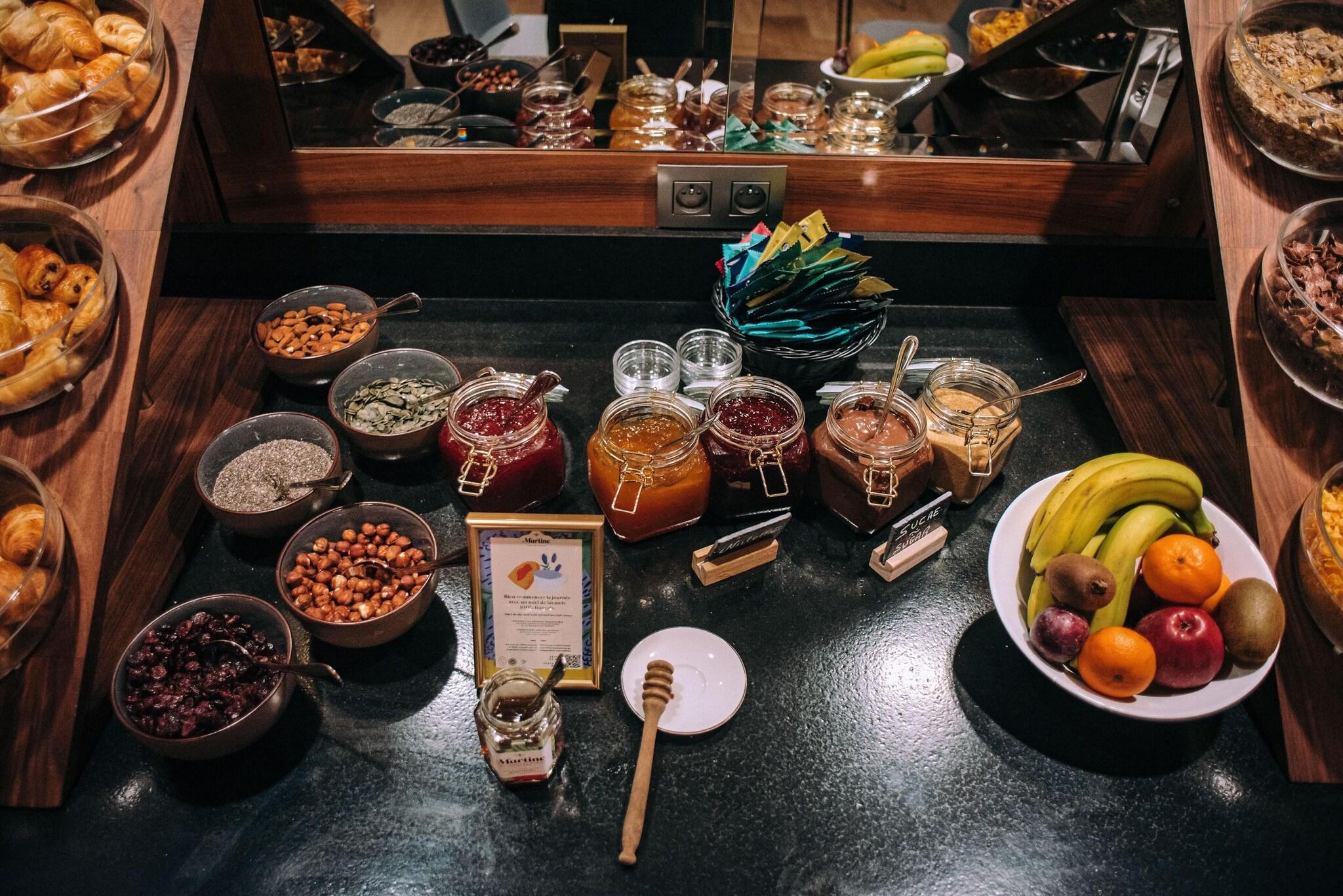 Hotel Eiffel Blomet by null