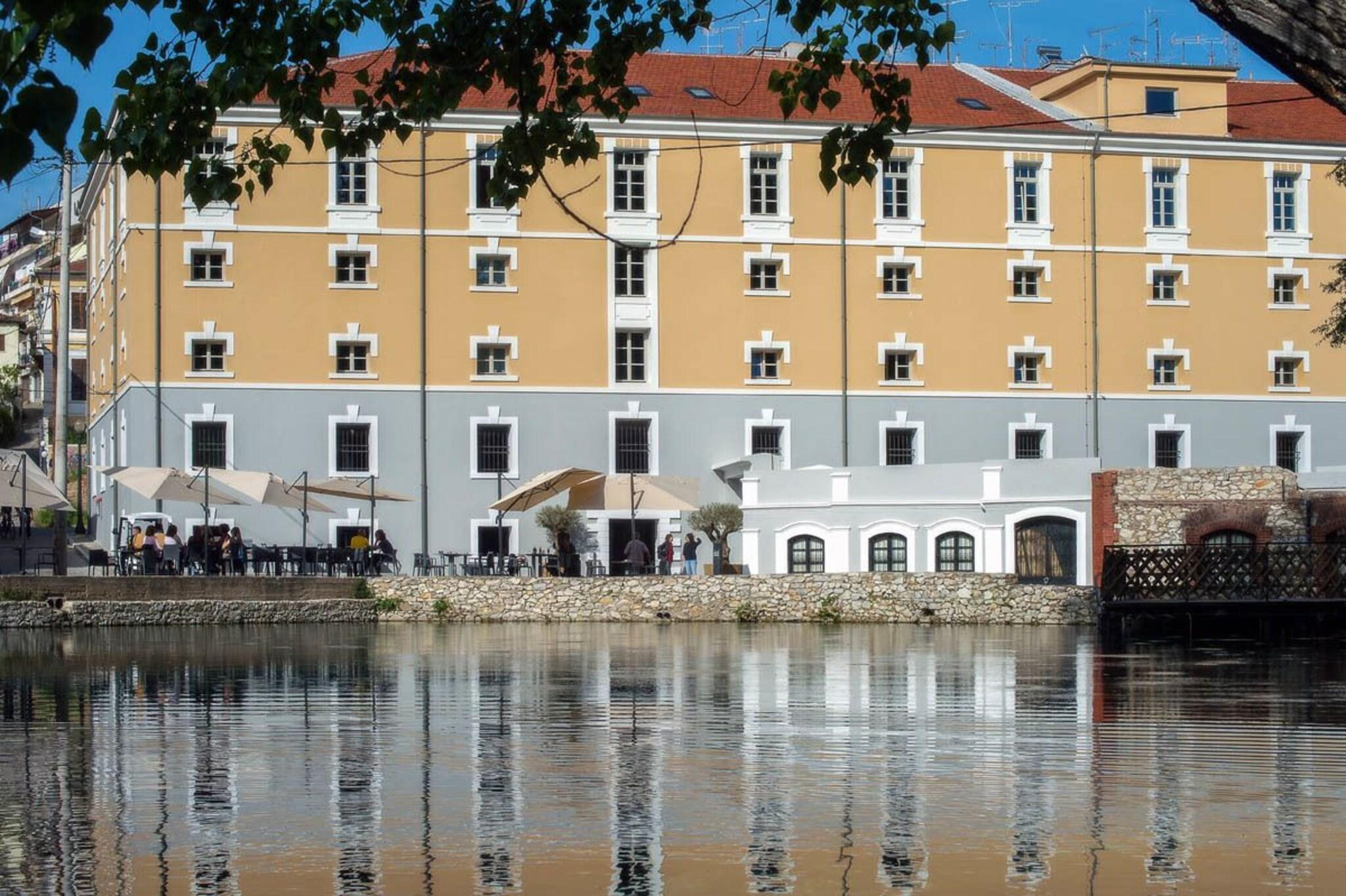 Hydrama Grand Hotel - фото