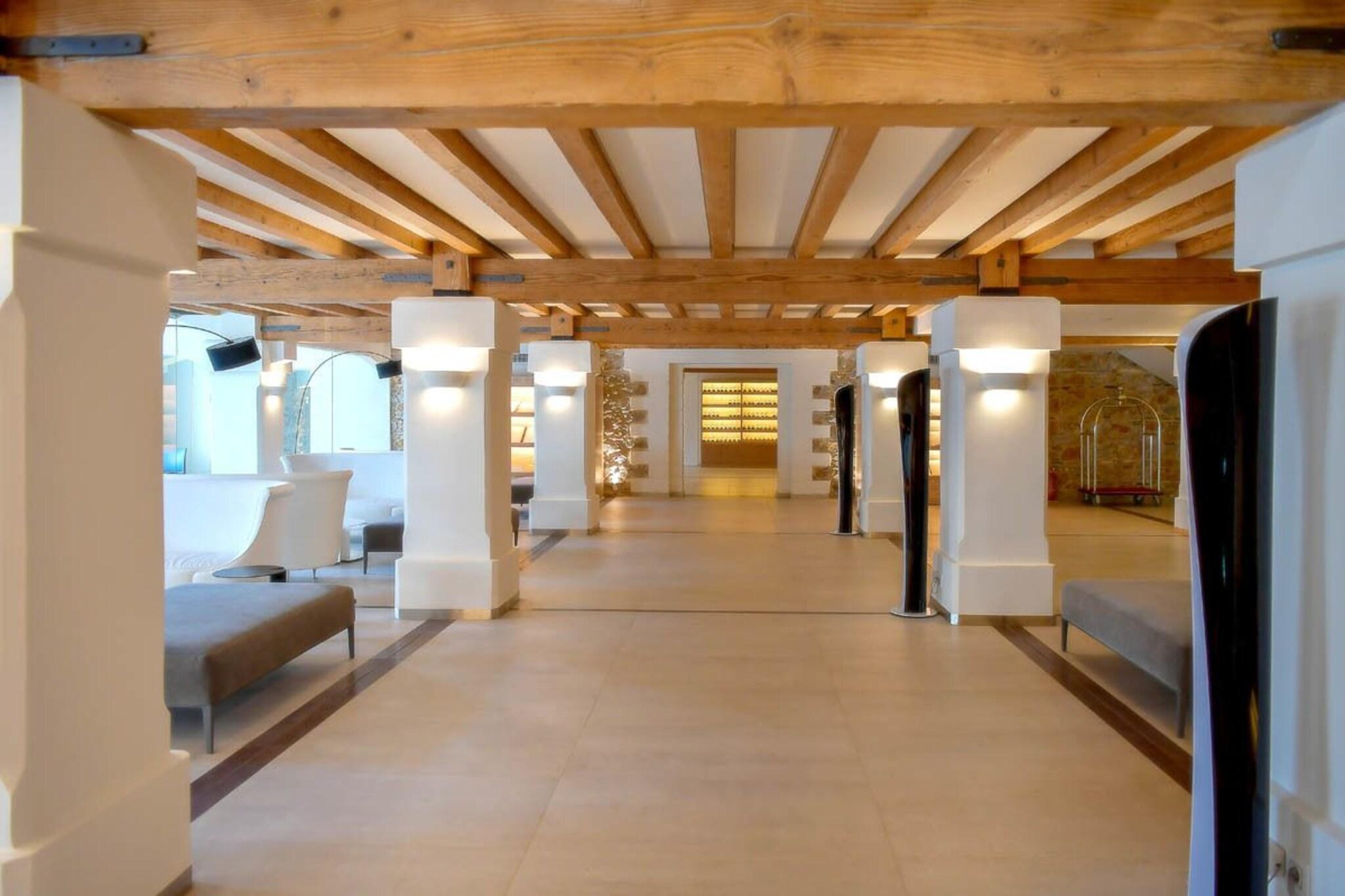 Hydrama Grand Hotel - фото