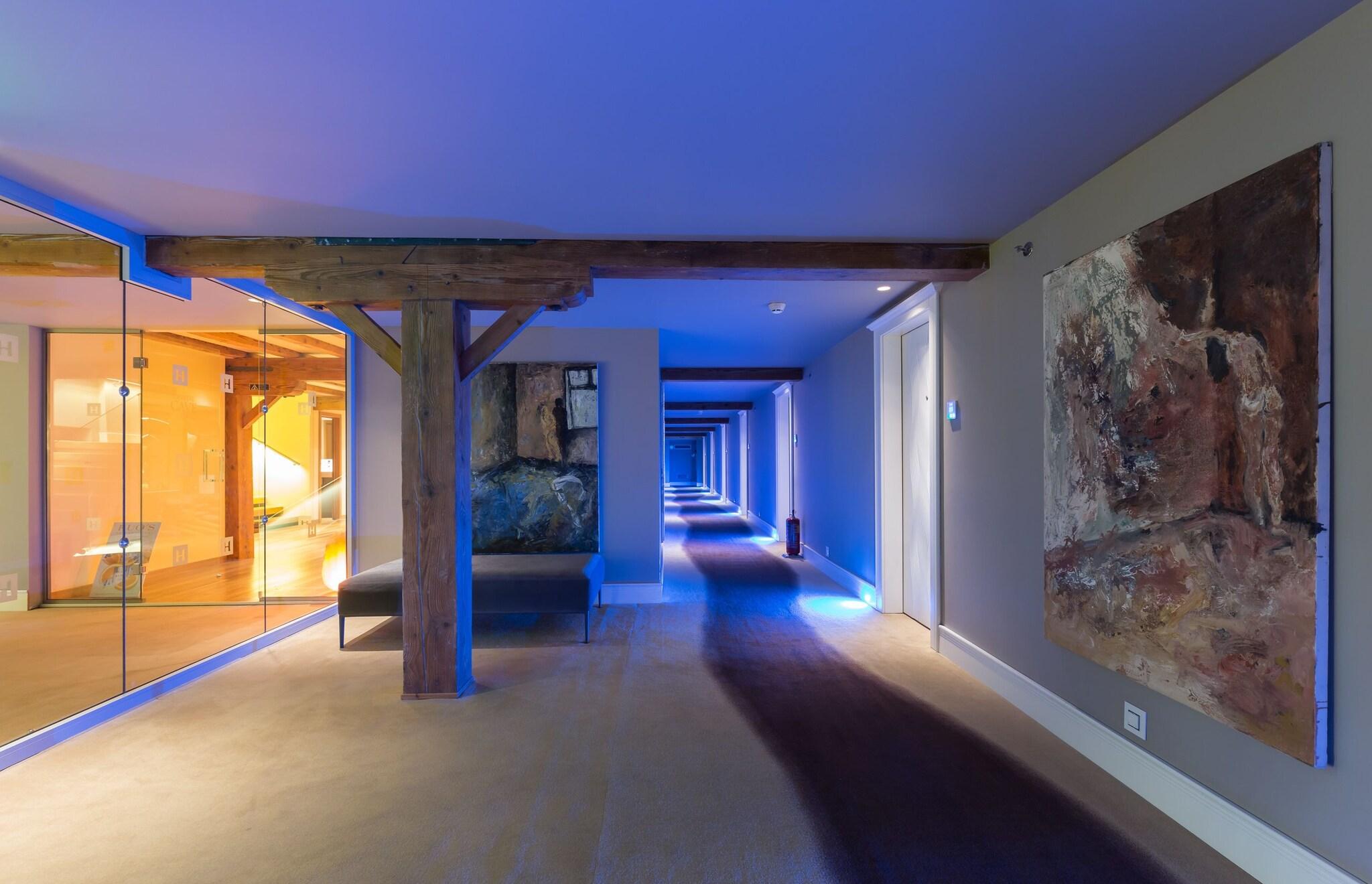 Hydrama Grand Hotel - фото