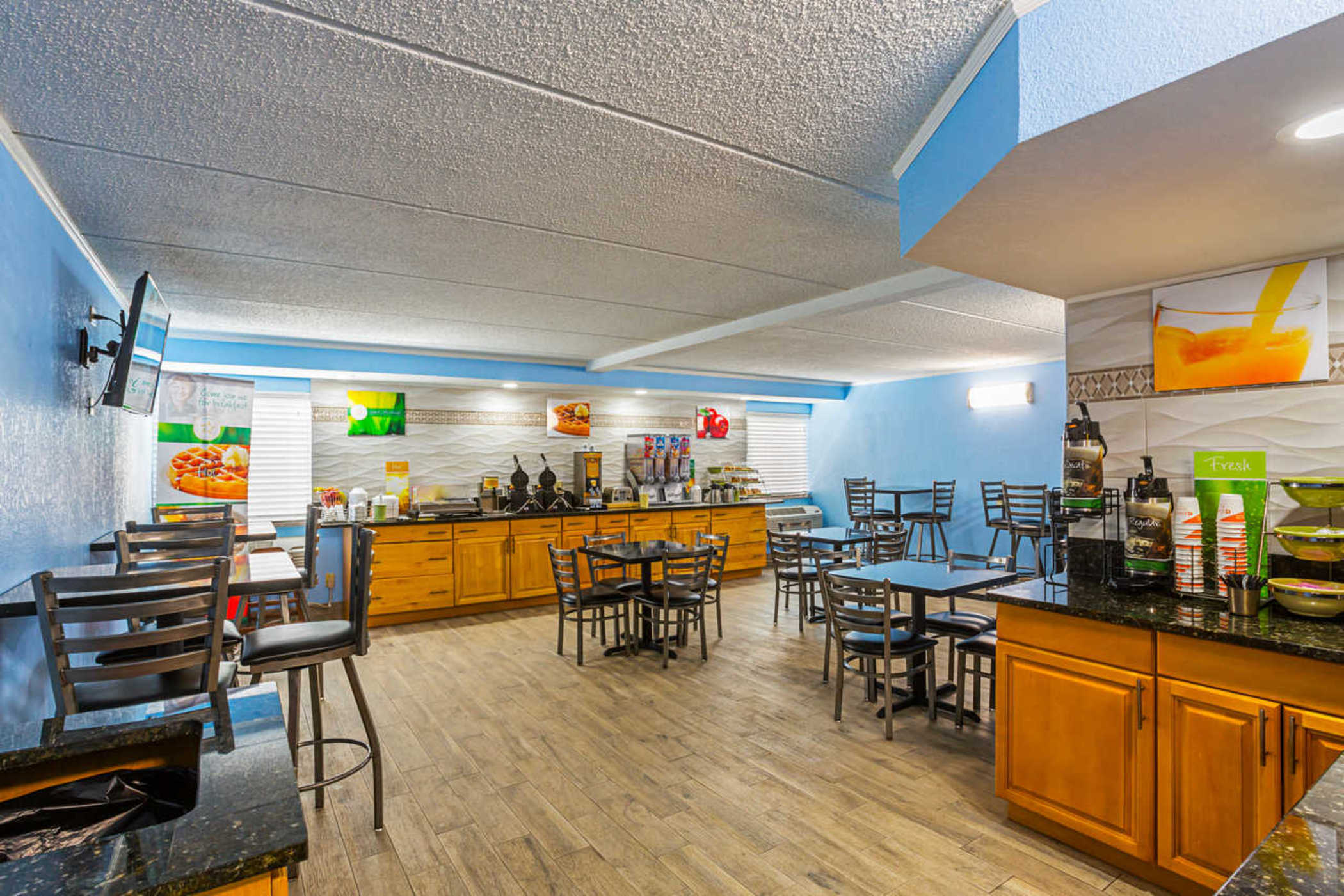 Quality Inn & Suites Six Flags Area