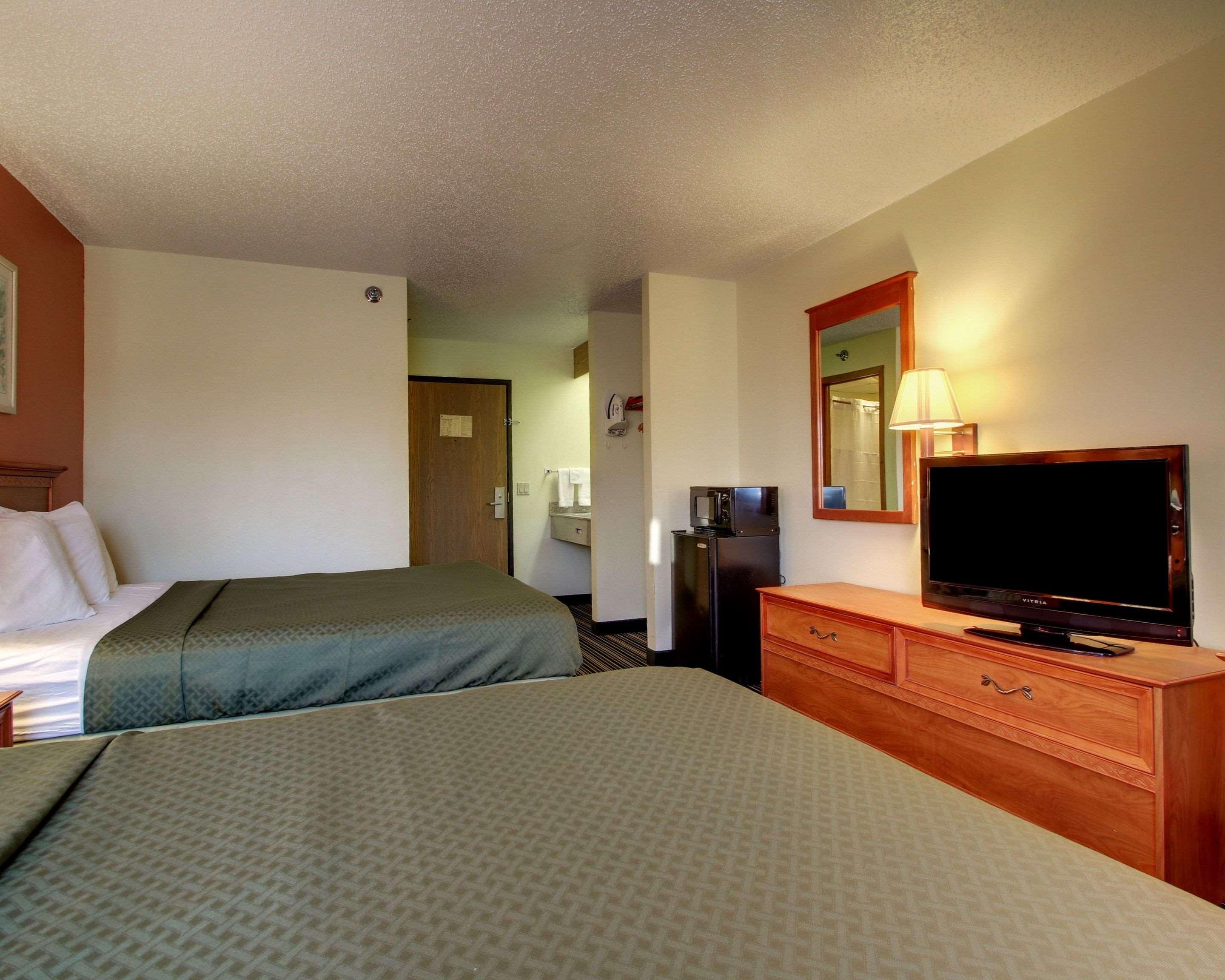 Quad room