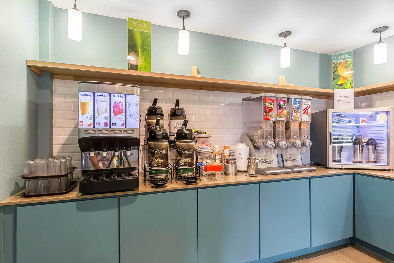 Ramada By Wyndham Houston Westchase
