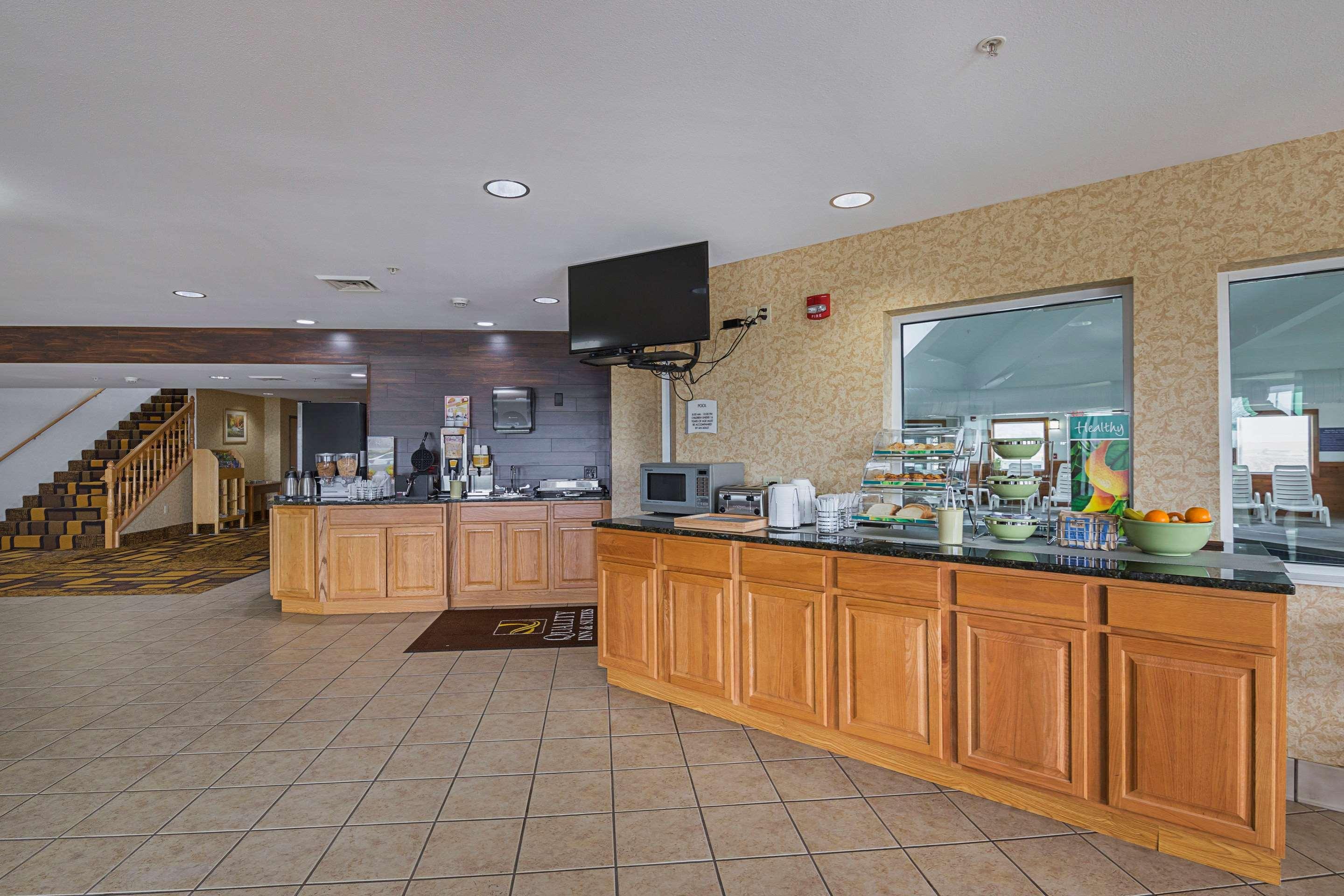 Quality Inn & Suites Belmont Route 151
