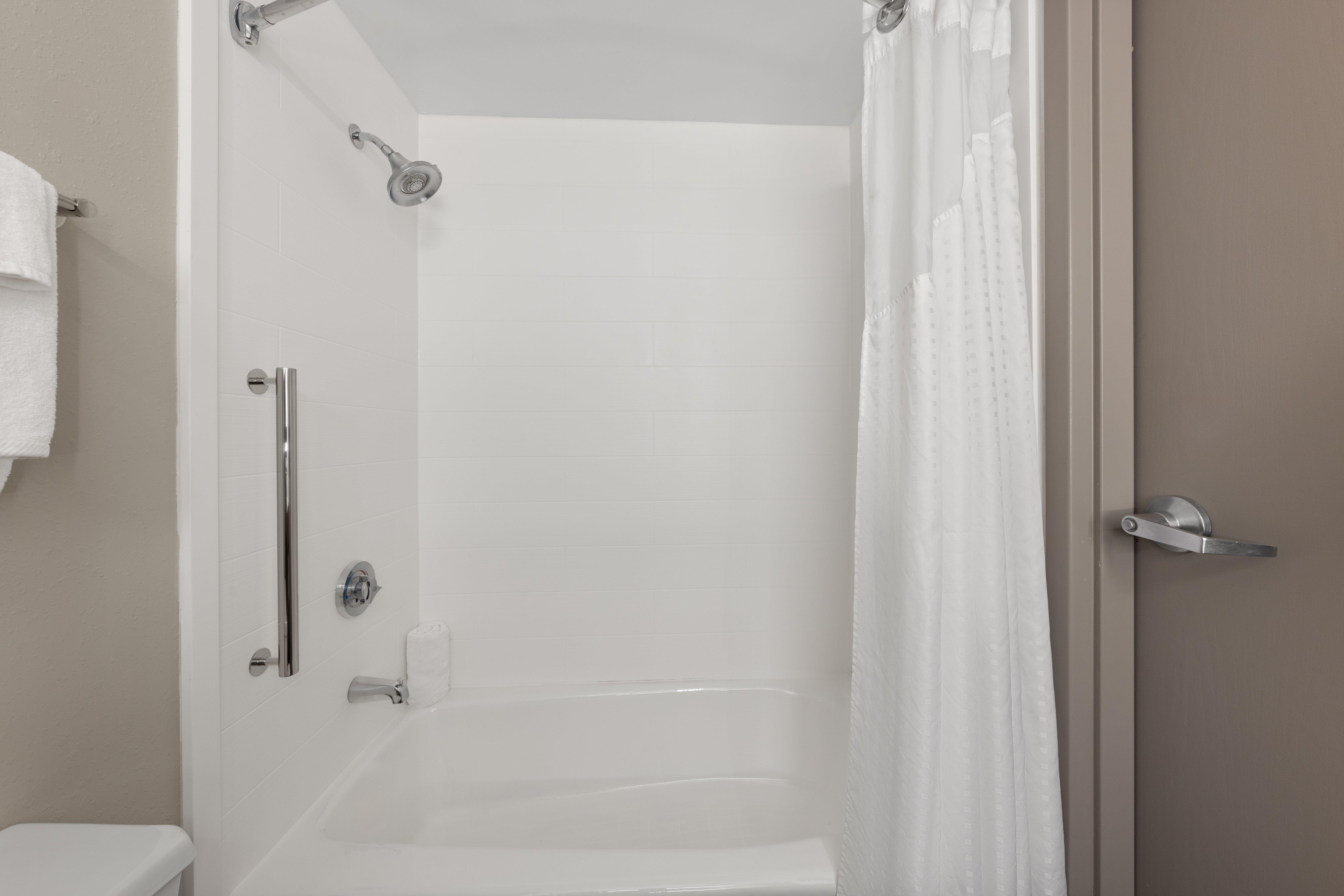 Holiday Inn Express & Suites Danbury - I-84