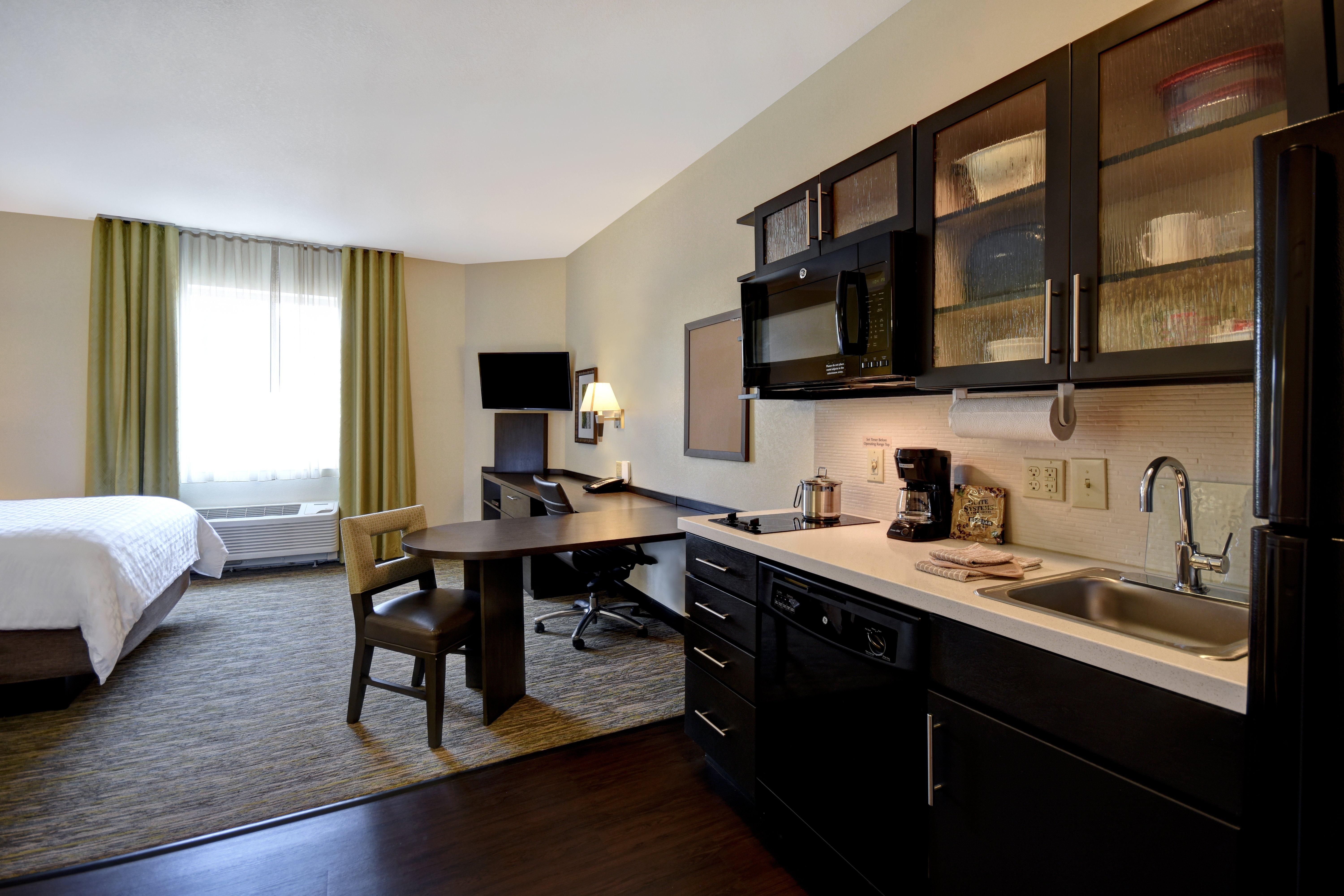 Candlewood Suites St. Clairsville-Wheeling Area