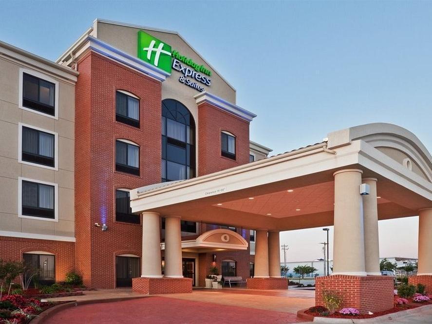 Holiday Inn Express & Suites Emporia Northwest, an IHG Hotel image