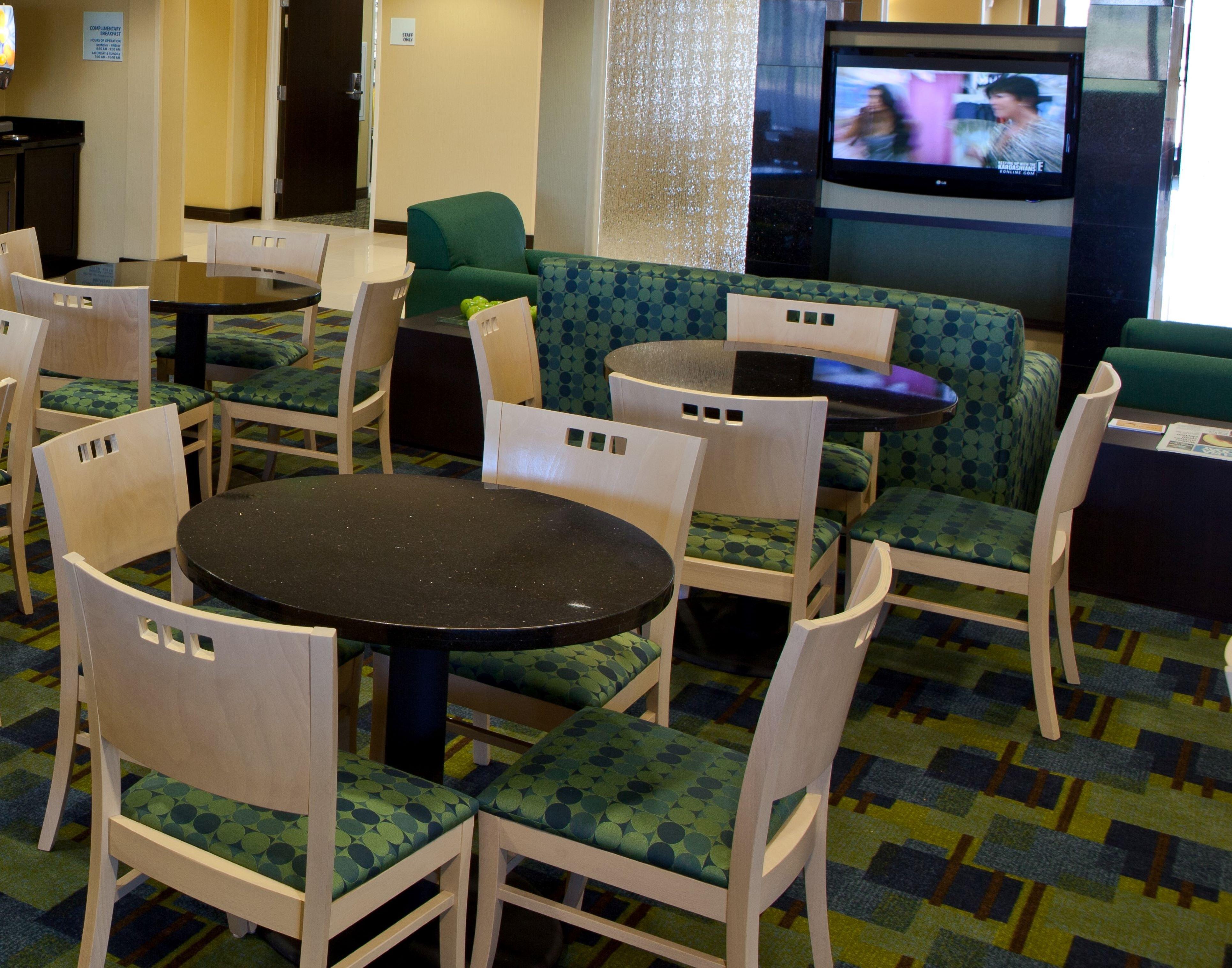 Holiday Inn Express and Suites Lansing Dimondale