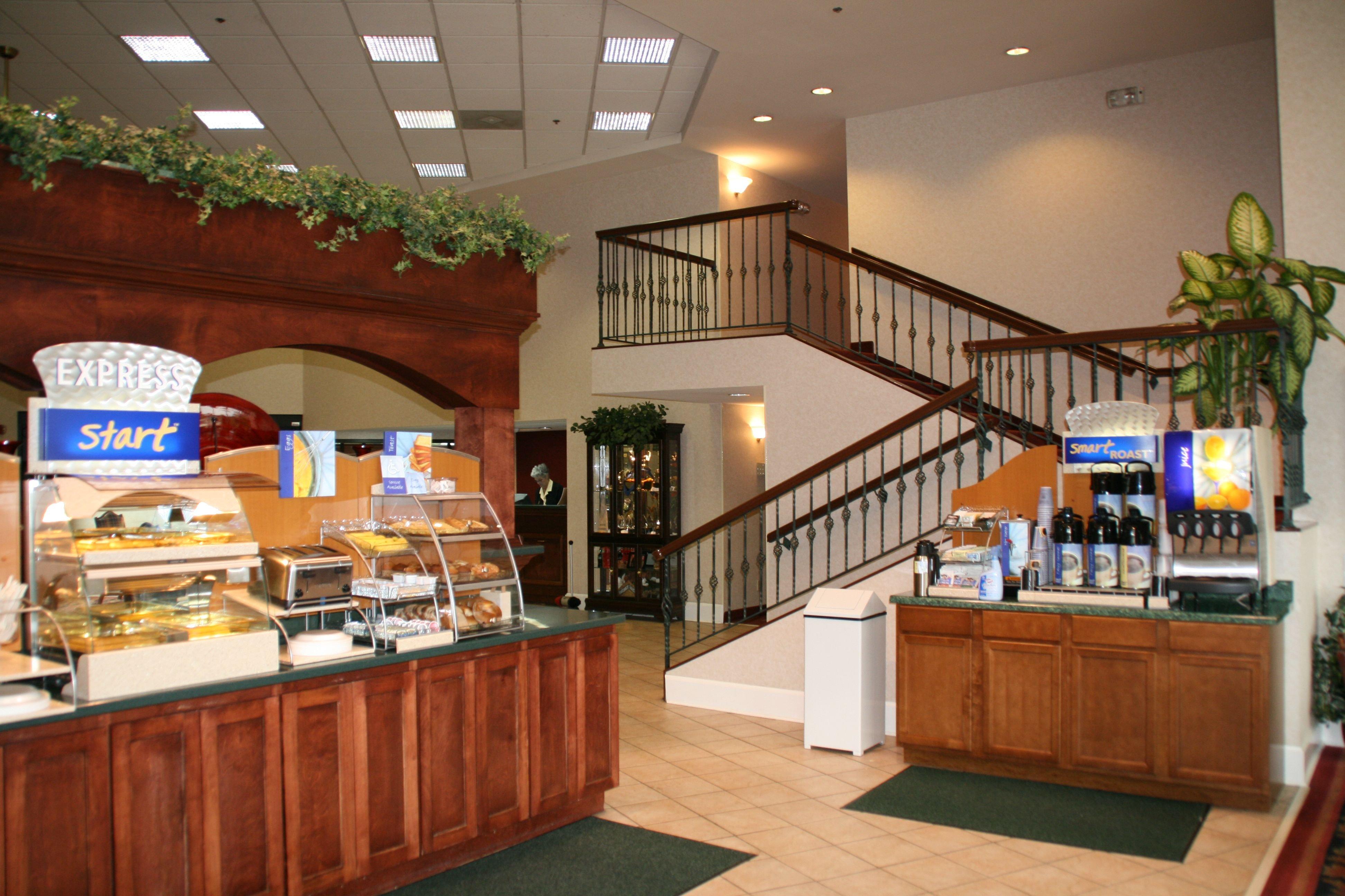Holiday Inn Express & Suites Corinth By IHG