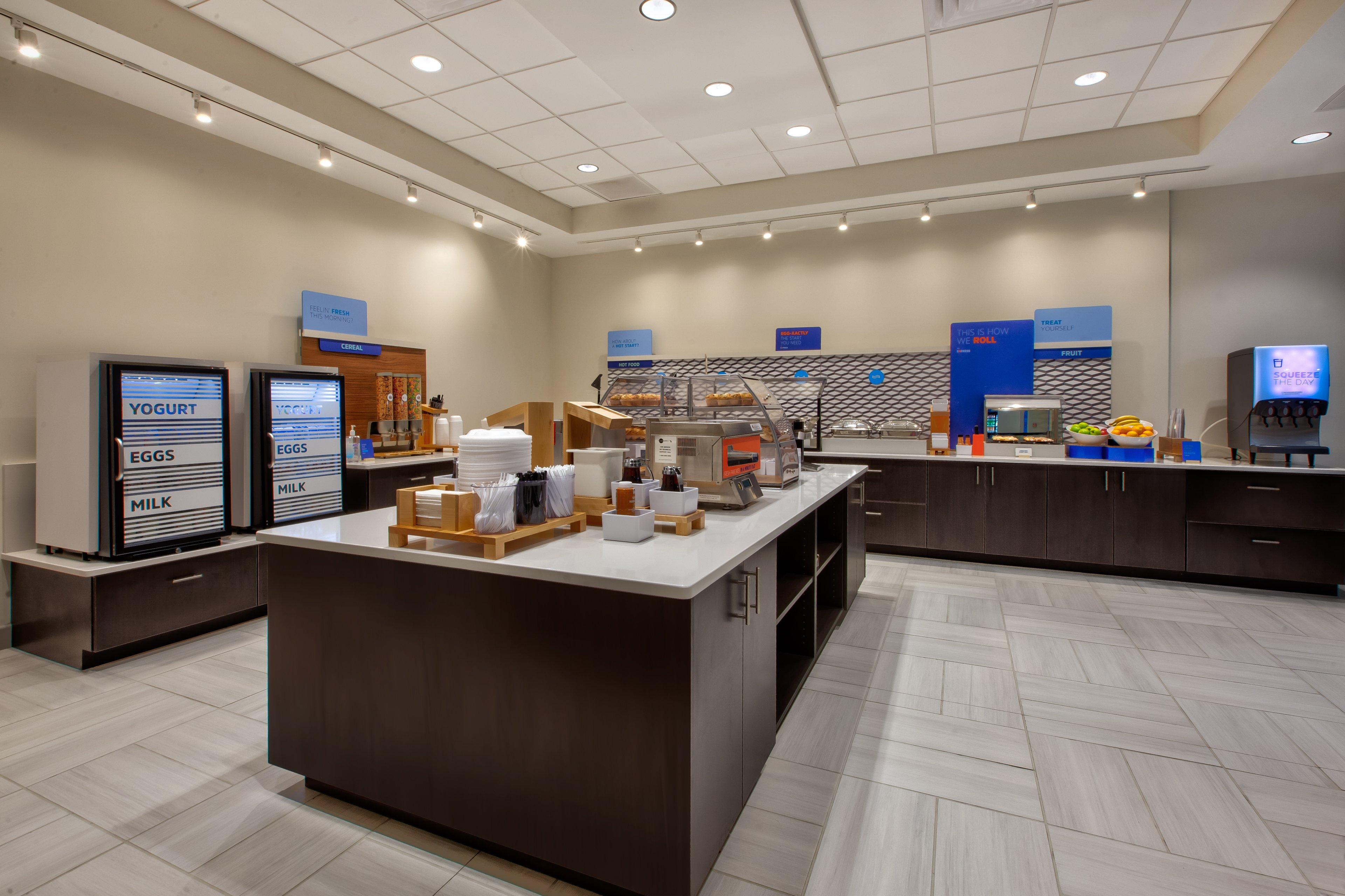 Holiday Inn Express and Suites Va Beach Oceanfront