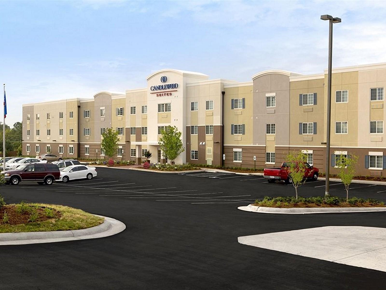 Candlewood Suites Youngstown West - Austintown, an IHG Hotel image