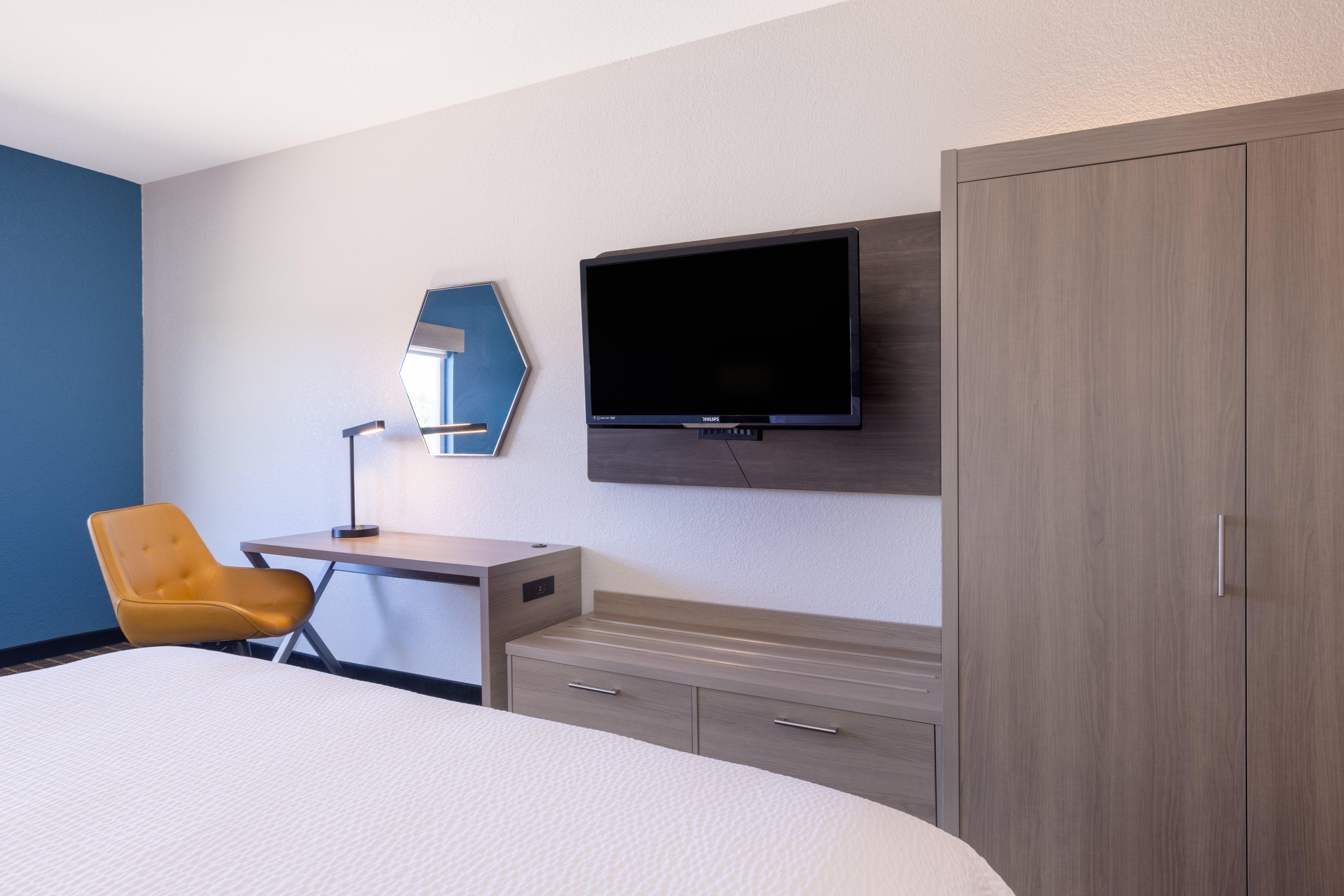 Holiday Inn Express & Suites Pittsburg By IHG