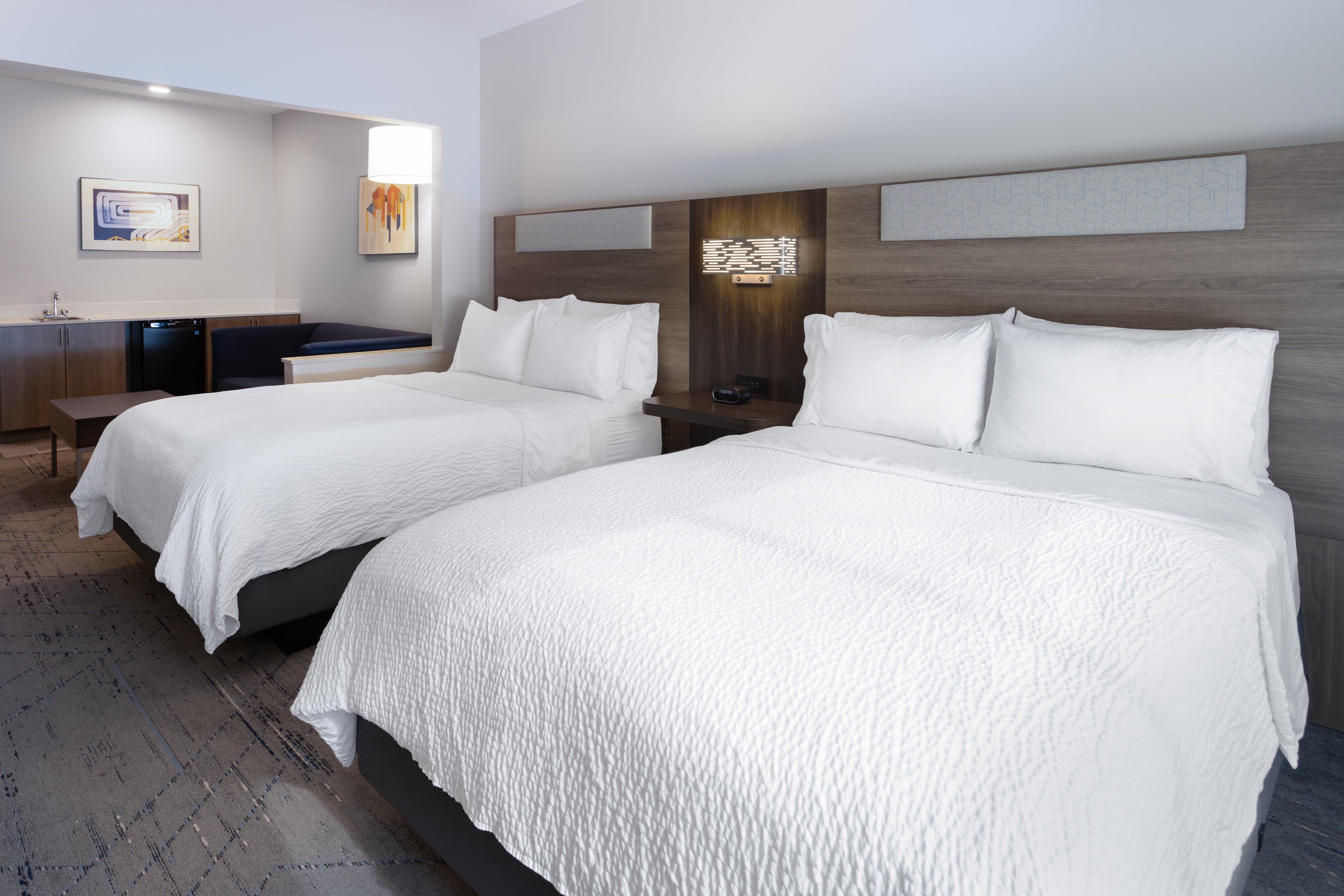 Holiday Inn Express and Suites Vineland Millville