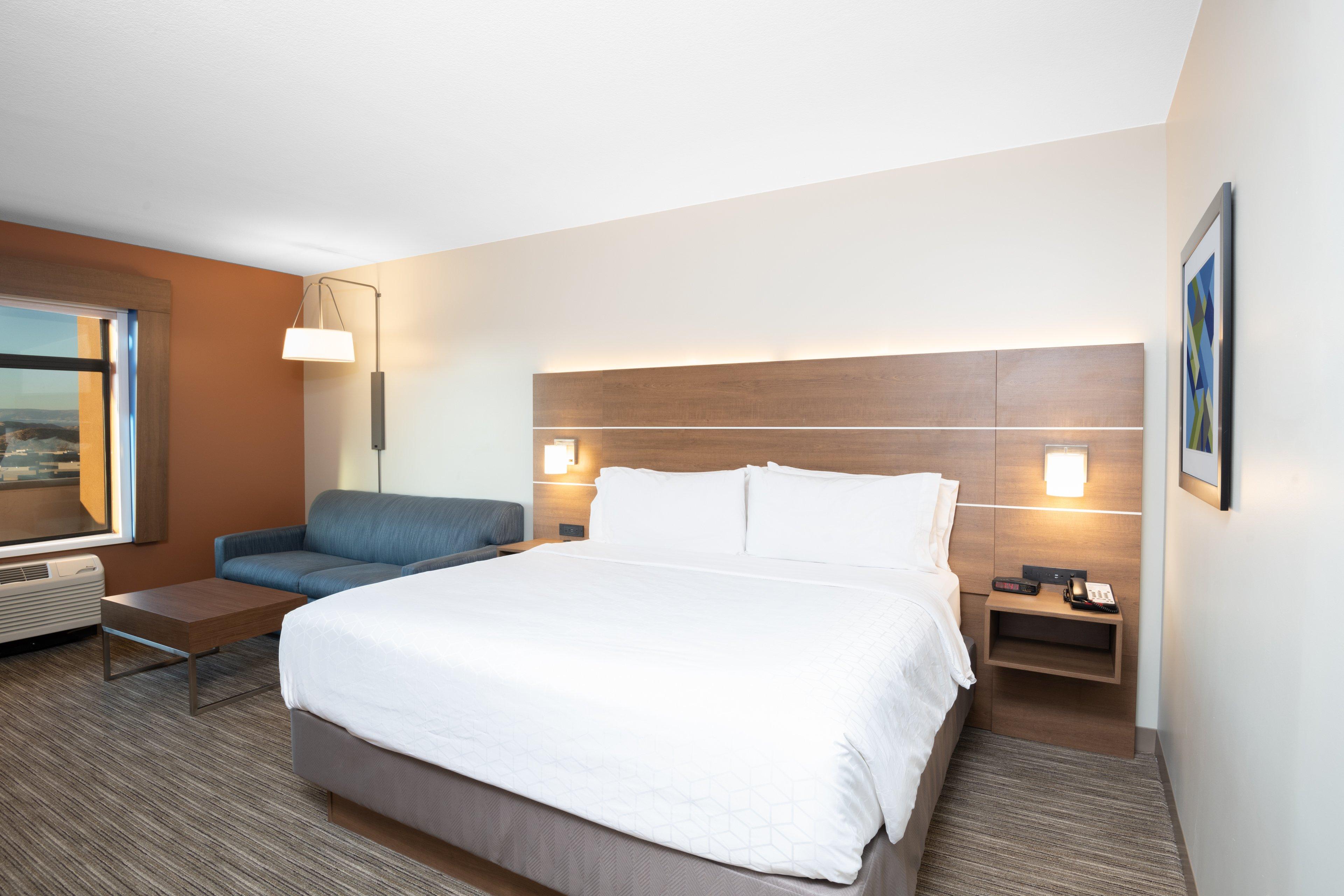 Holiday Inn Express and Suites St. George North Zi
