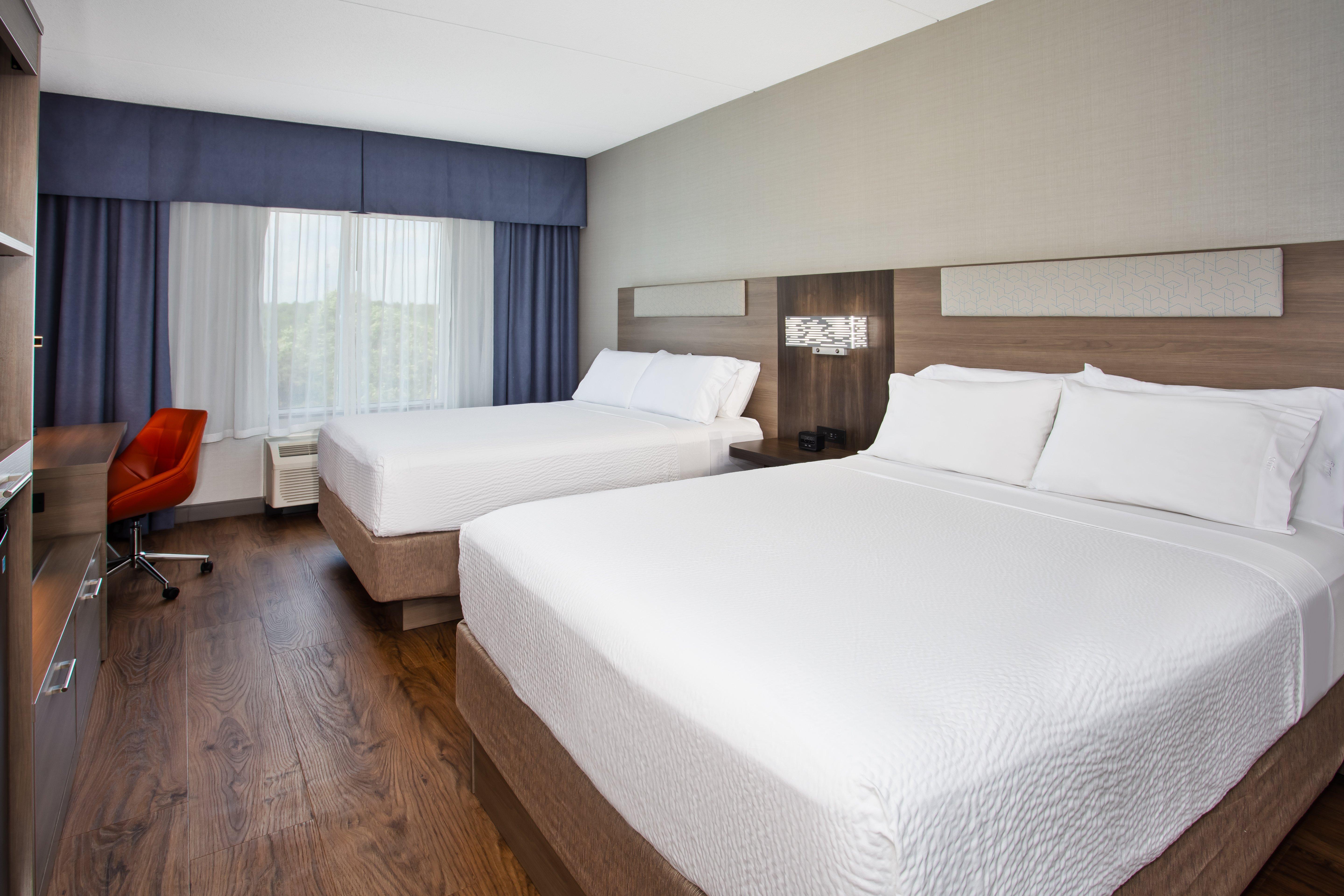 Holiday Inn Express & Suites Kingston Central