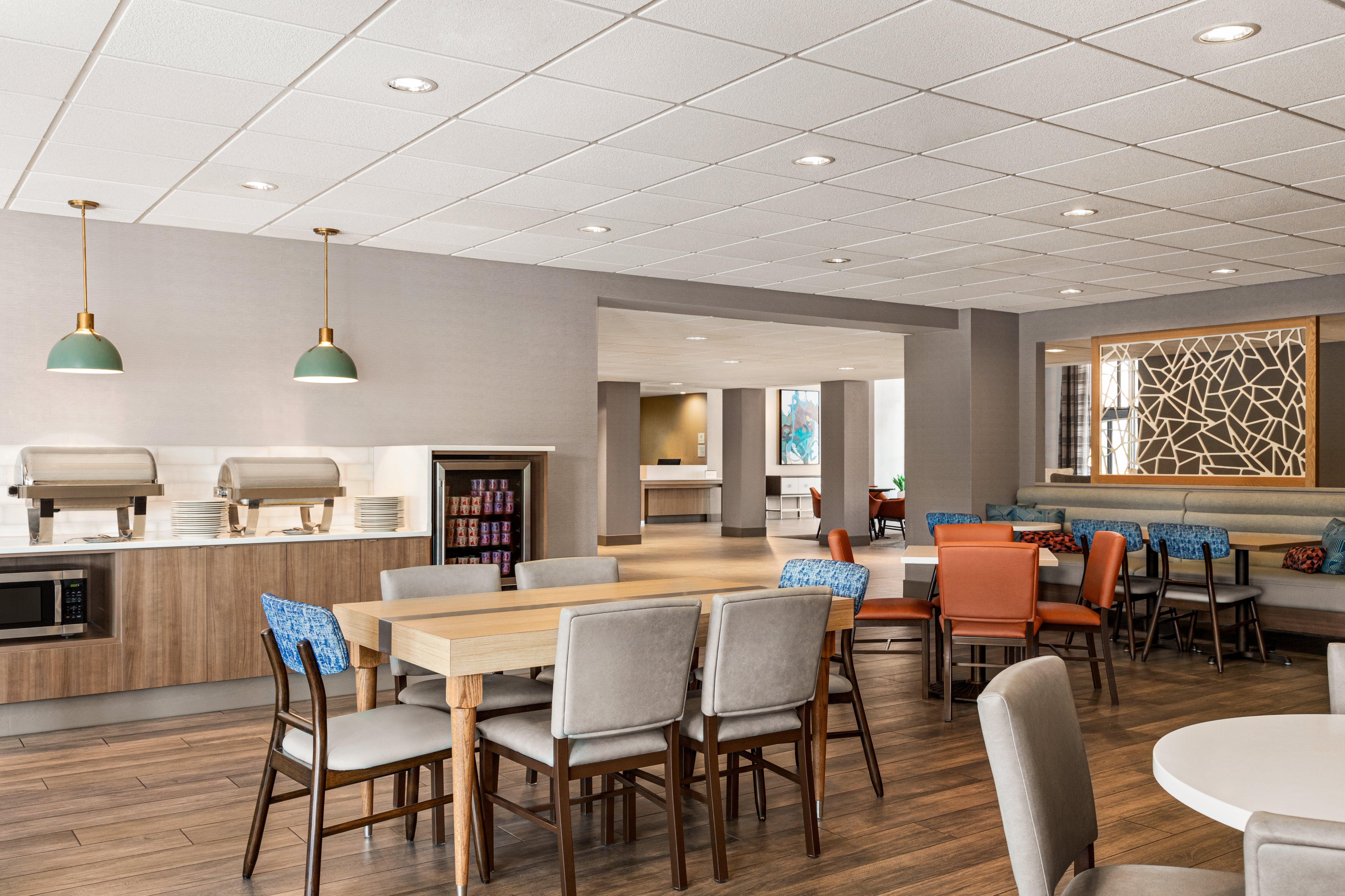 Holiday Inn & Suites Council Bluffs-I-29