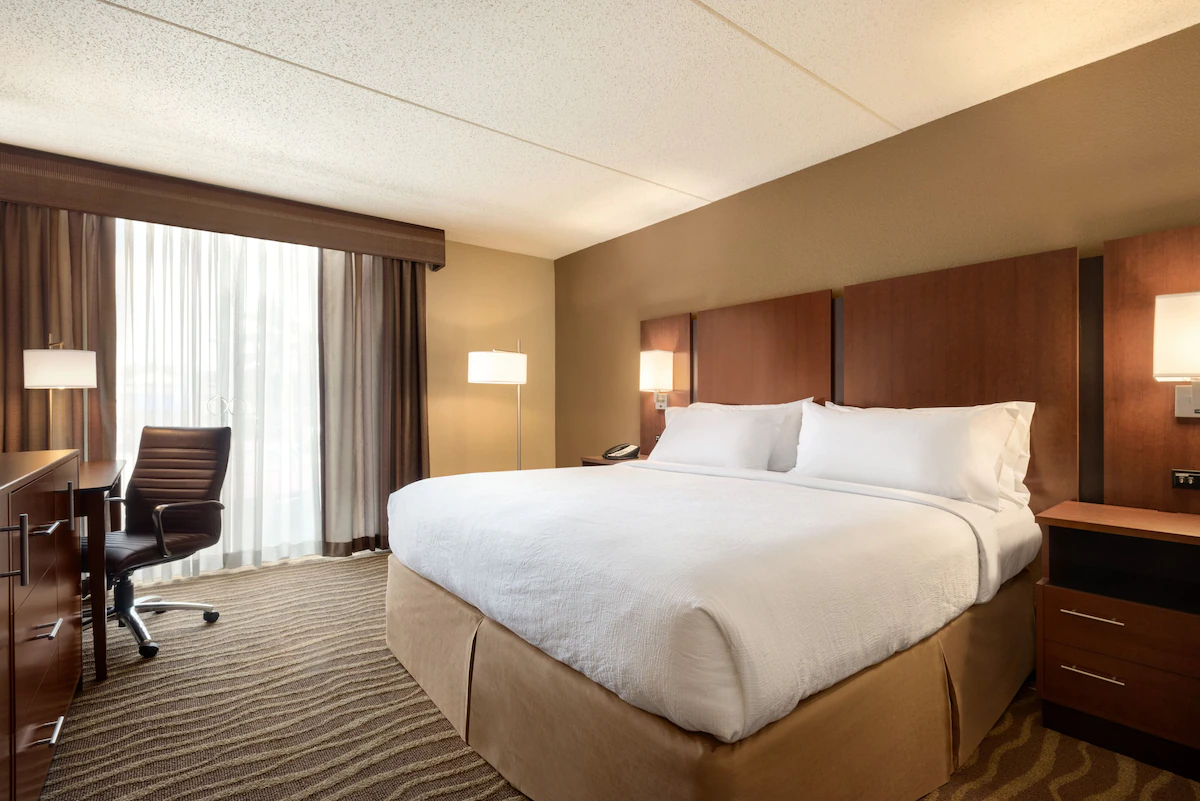 Holiday Inn Hotel and Suites Des Moines Northwest